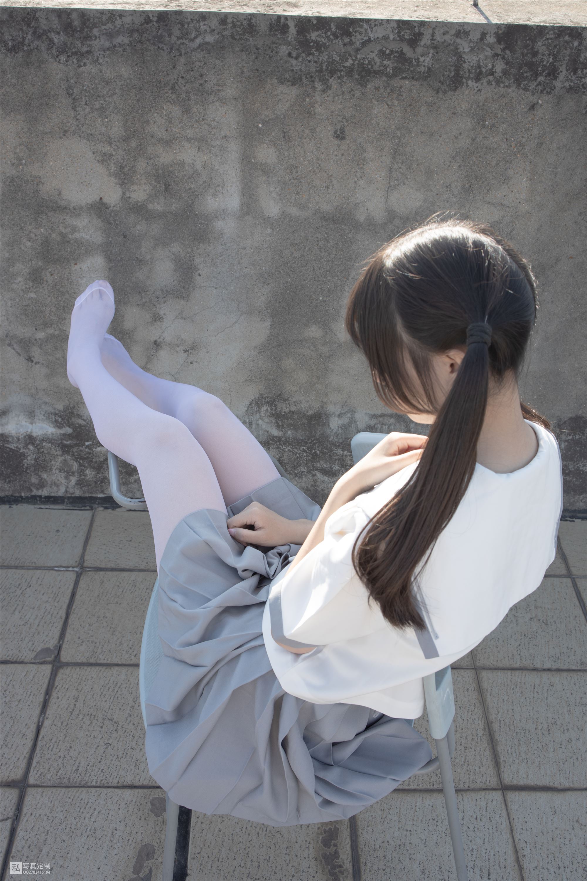 森萝财团萝莉丝足写真 JKFUN-028 默陌 15D白丝抑郁湖边与绝望天台