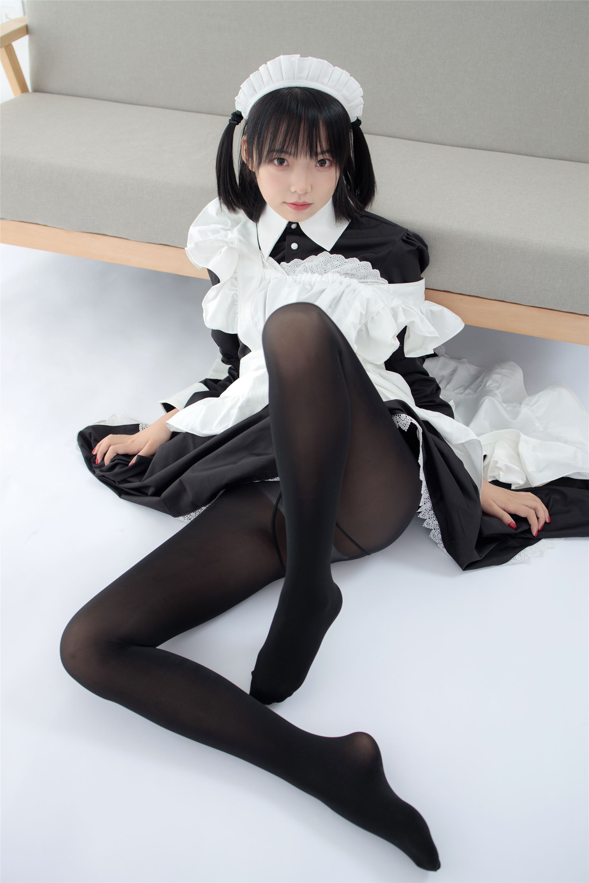 森萝财团萝莉丝足写真 JKFUN-029 卉子 80D黑丝踩物女仆