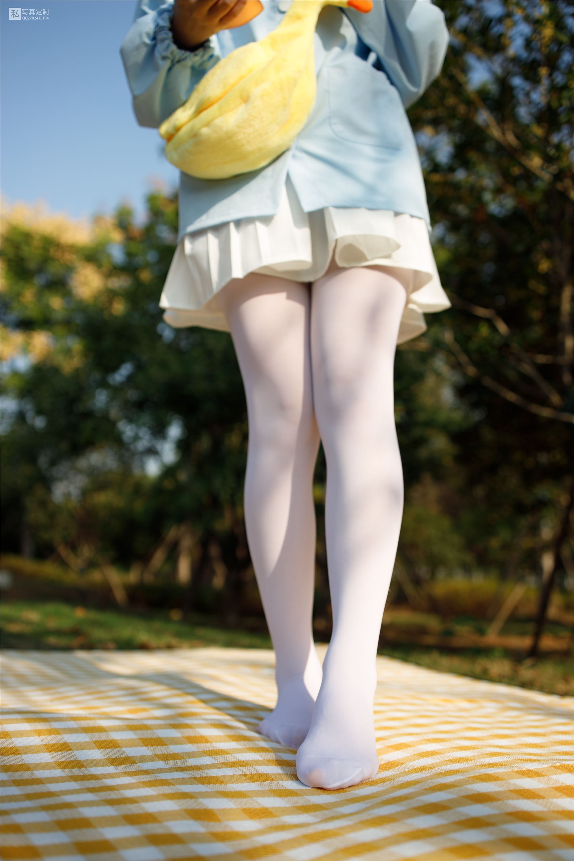 森萝财团萝莉丝足写真 JKFUN-031 默陌 踩物50D白丝