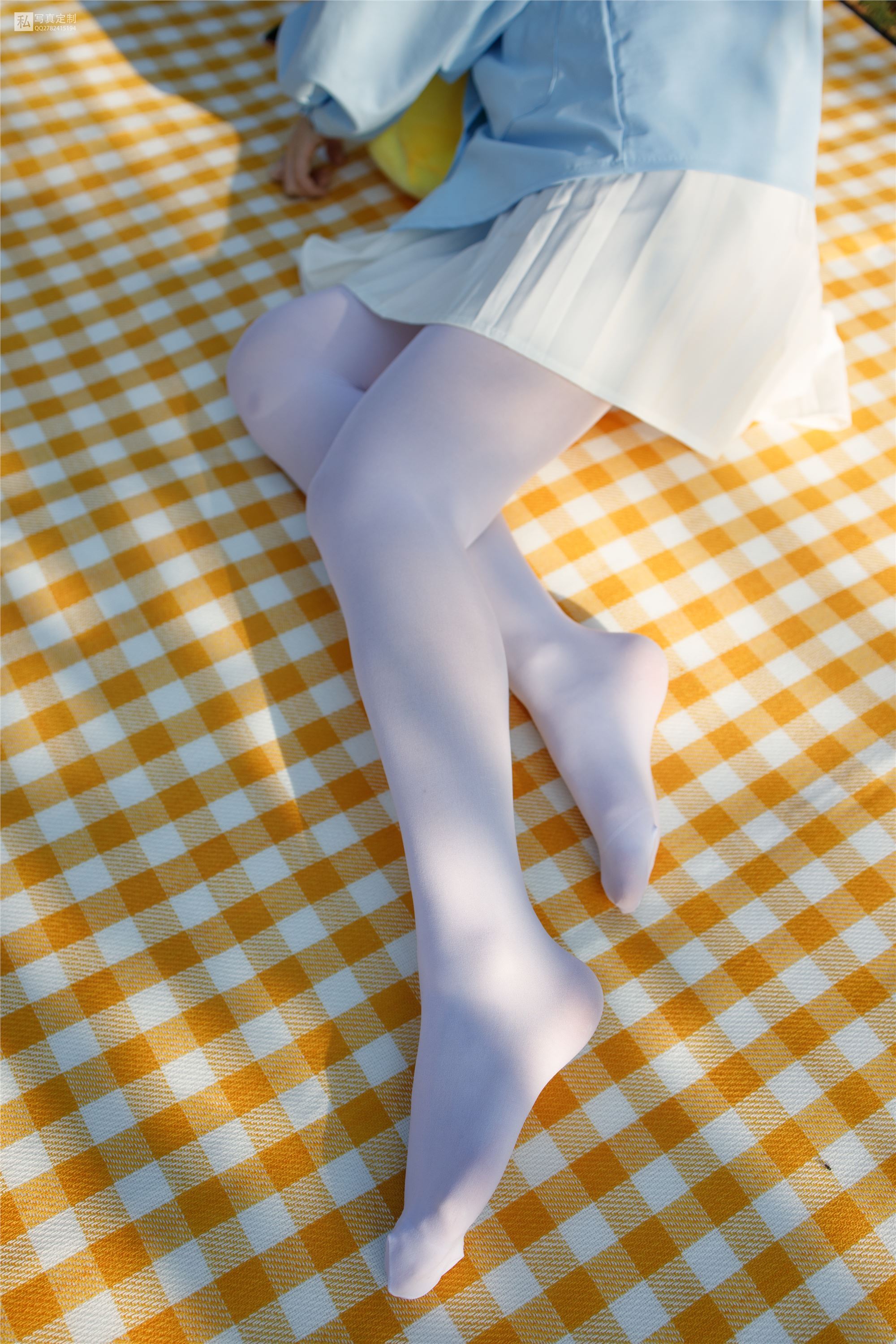 森萝财团萝莉丝足写真 JKFUN-031 默陌 踩物50D白丝