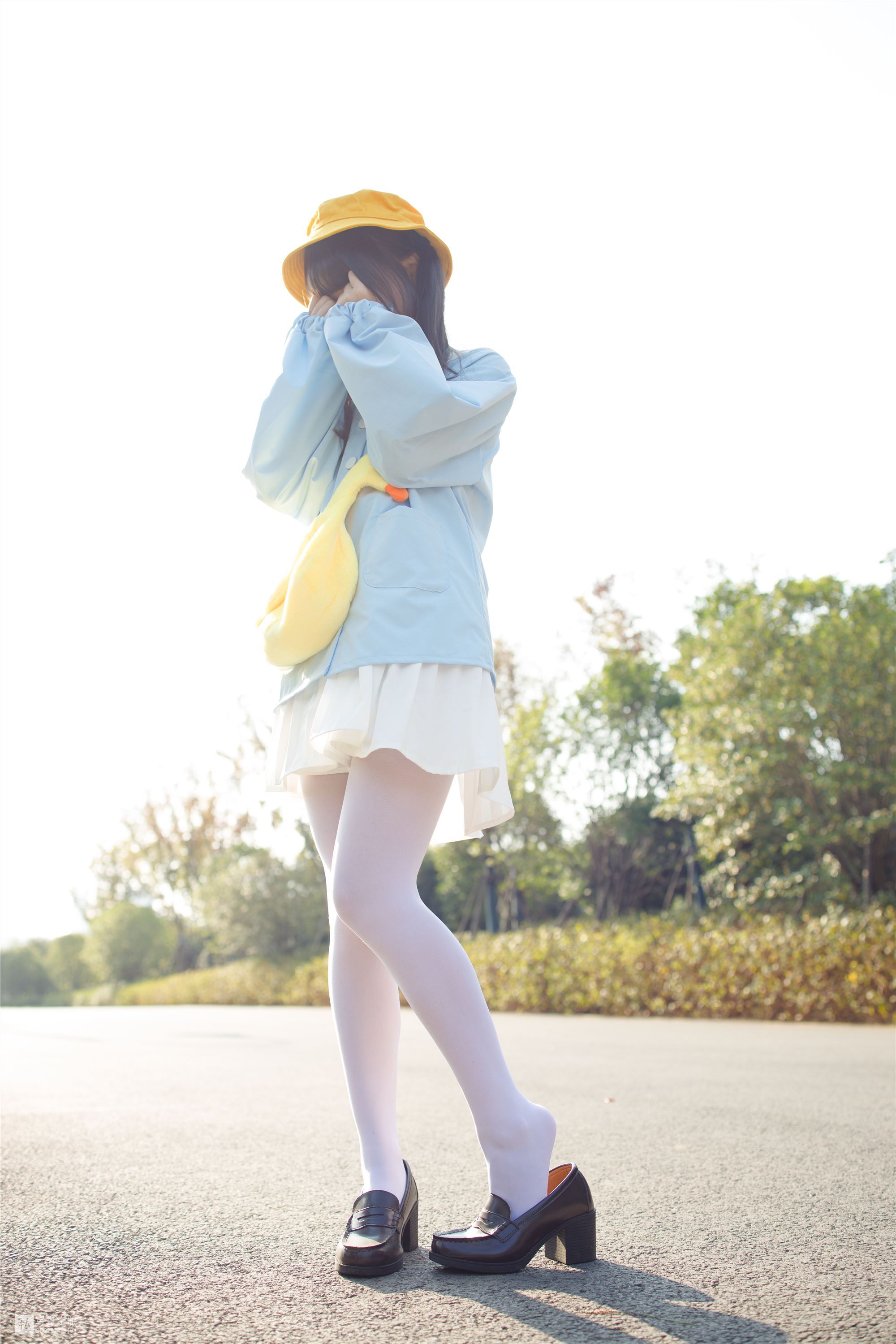 森萝财团萝莉丝足写真 JKFUN-031 默陌 踩物50D白丝