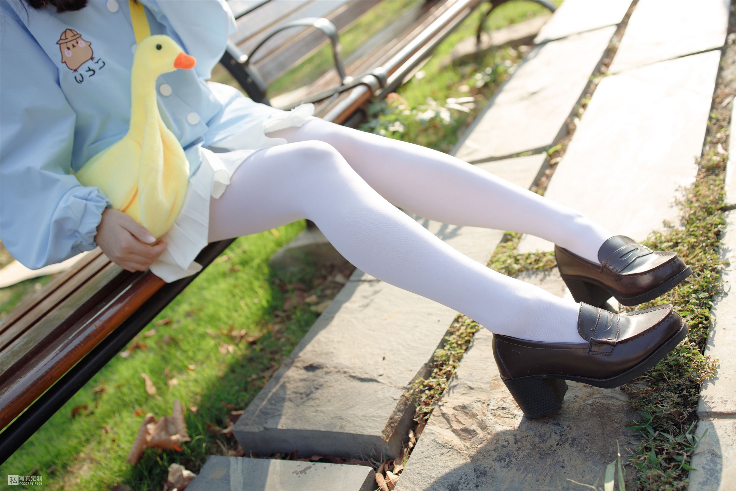 森萝财团萝莉丝足写真 JKFUN-031 默陌 踩物50D白丝