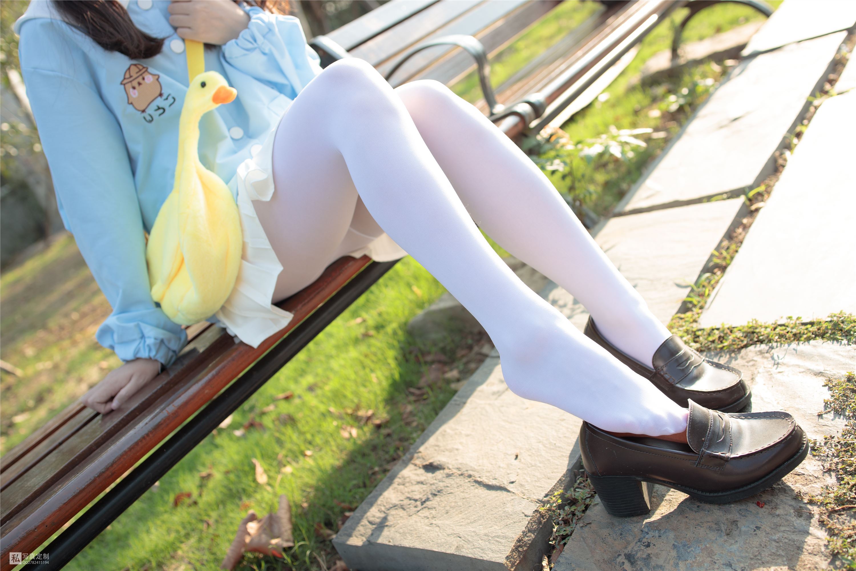 森萝财团萝莉丝足写真 JKFUN-031 默陌 踩物50D白丝