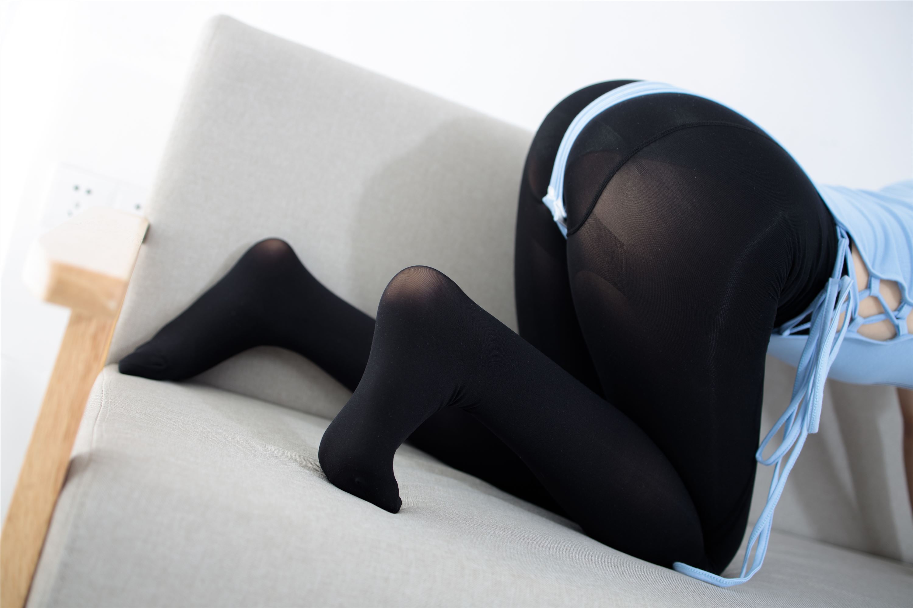 森萝财团萝莉丝足写真 JKFUN-034 小夜 80D厚黑砕面