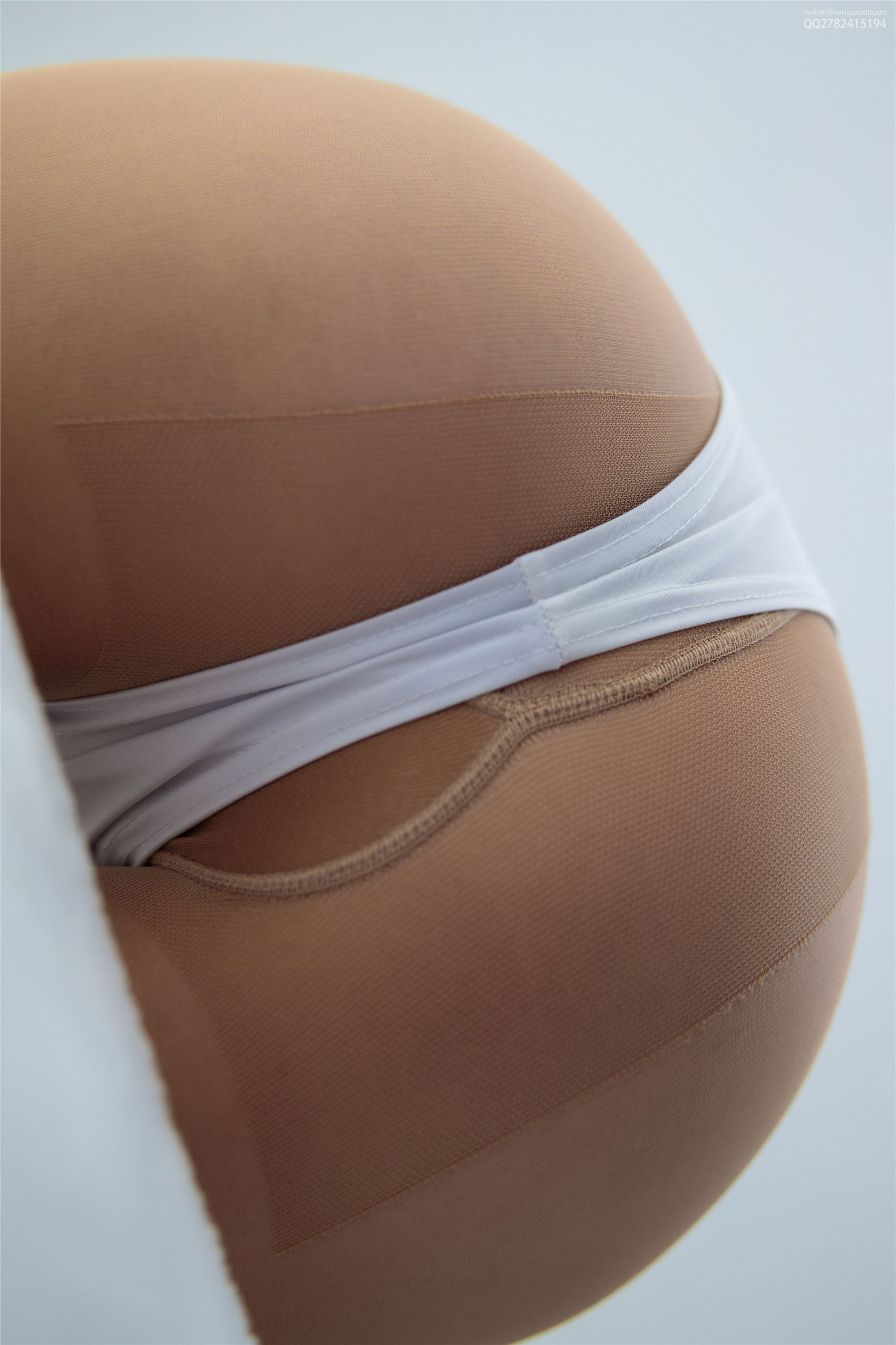 森萝财团萝莉丝足写真 JKFUN-038