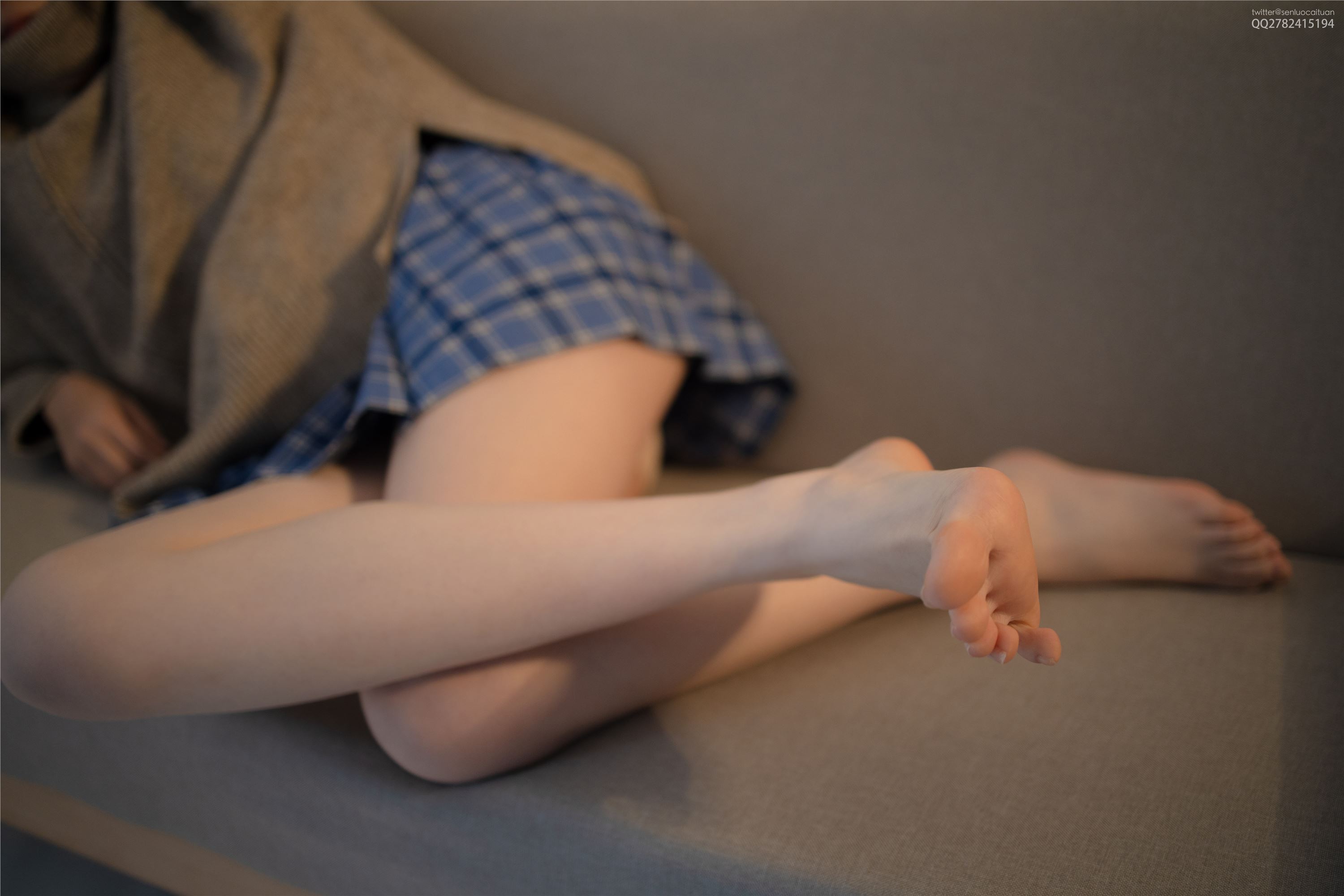 森萝财团萝莉丝足写真 JKFUN-041 Aika 短棉袜