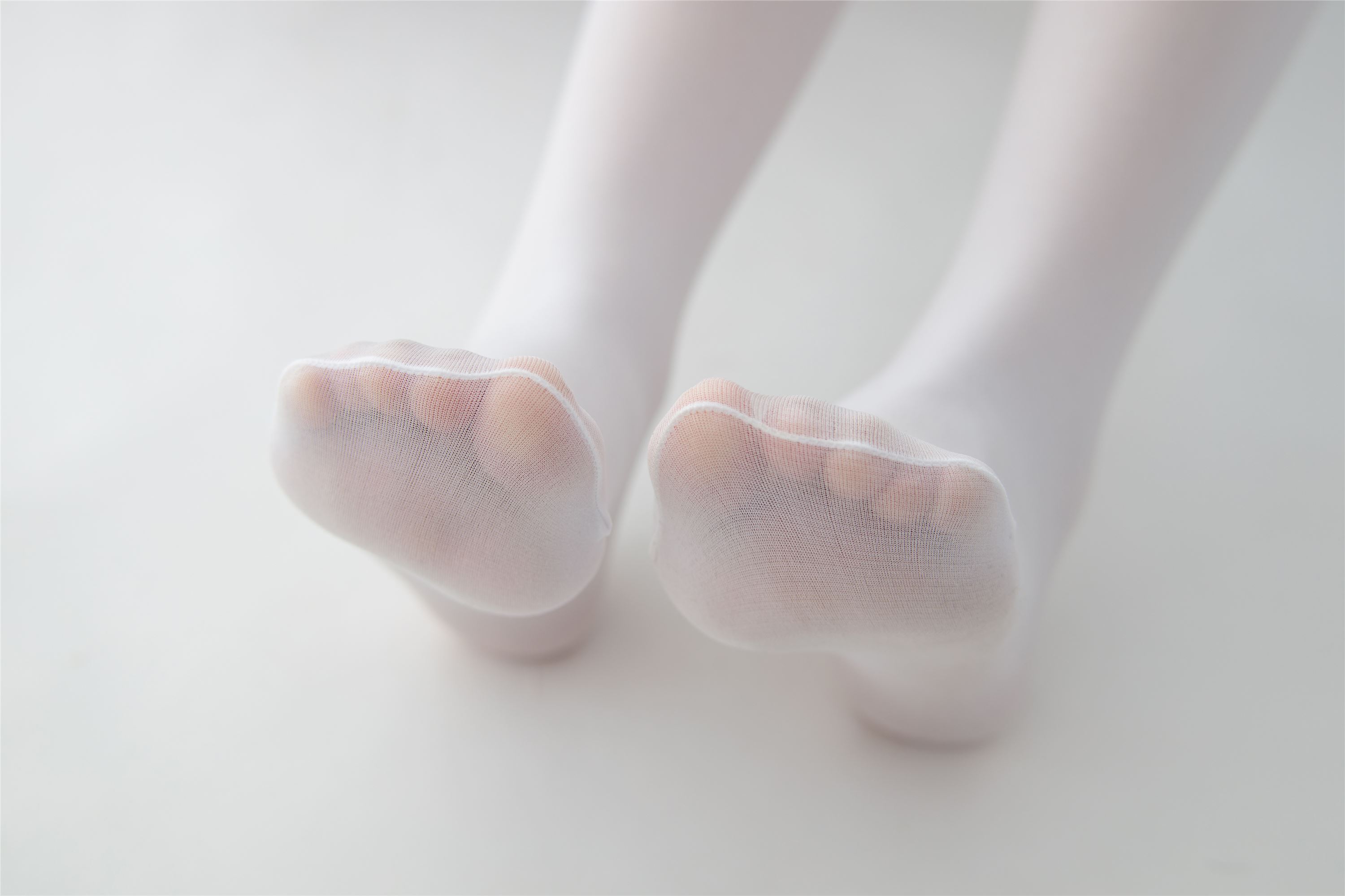 森萝财团萝莉丝足写真 JKFUN-042 卉子 80D白丝与篮球无关