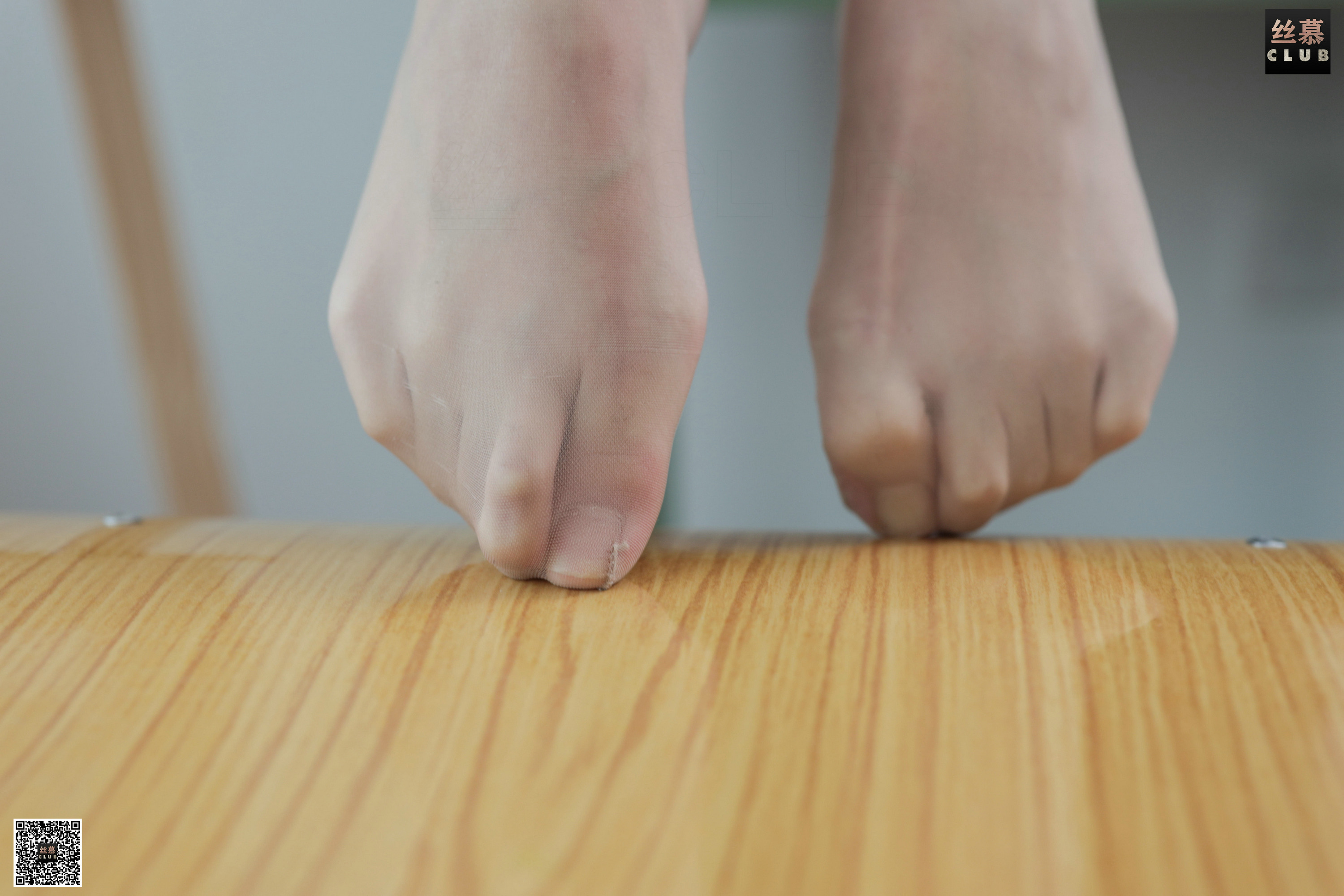 丝慕写真 SM165 茗茗 – 撩人的丝带