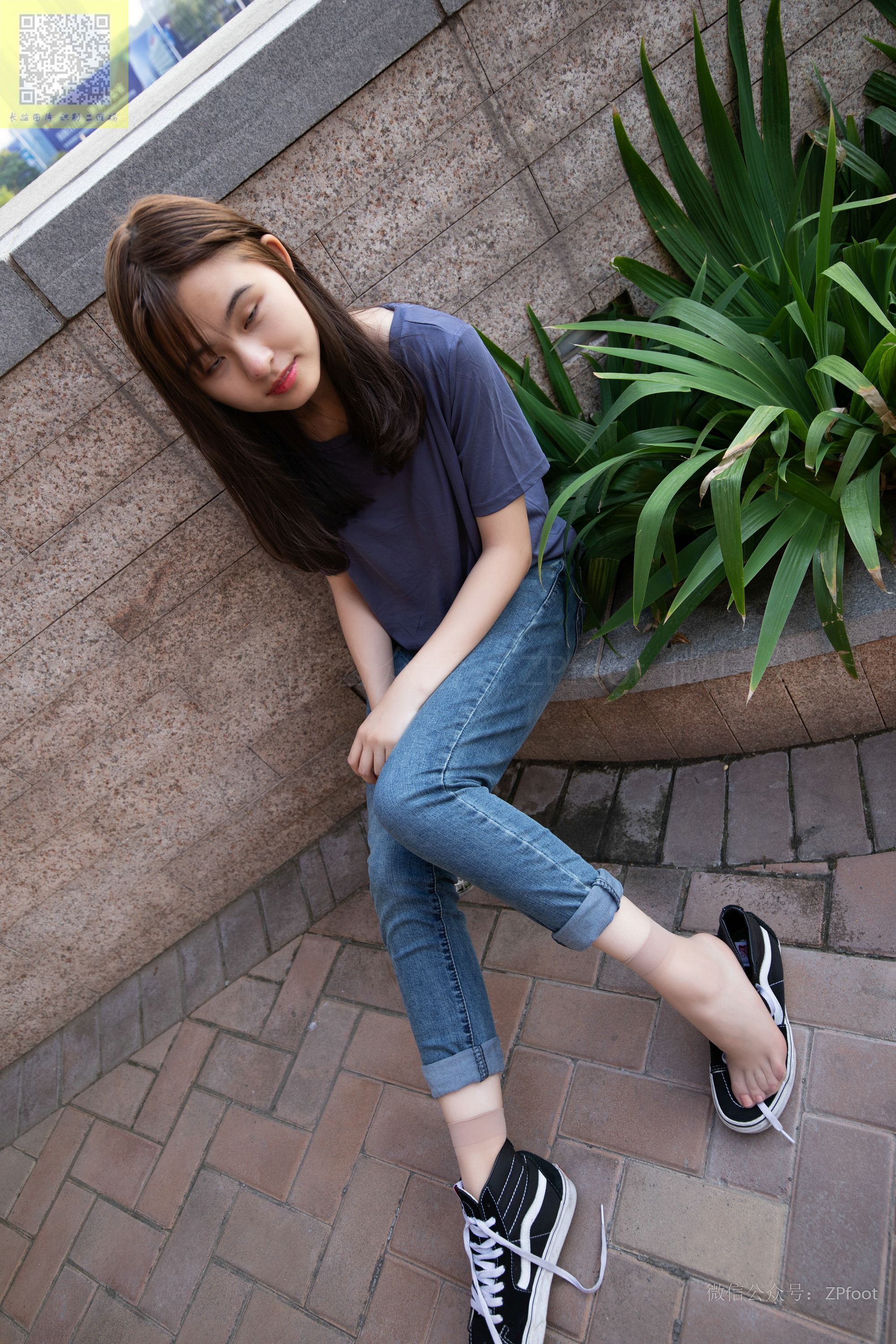 山茶摄影  帆布鞋短丝