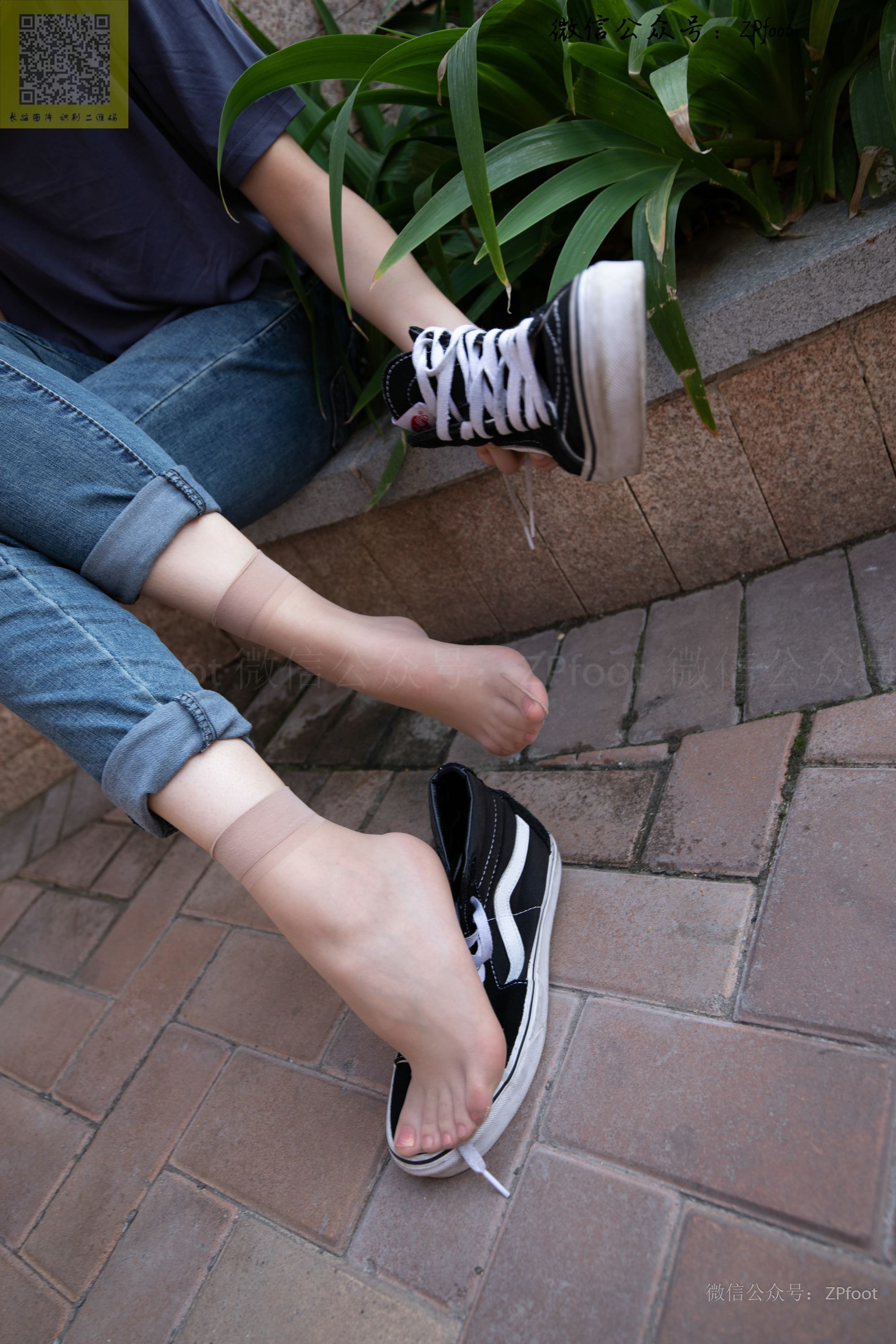 山茶摄影  帆布鞋短丝