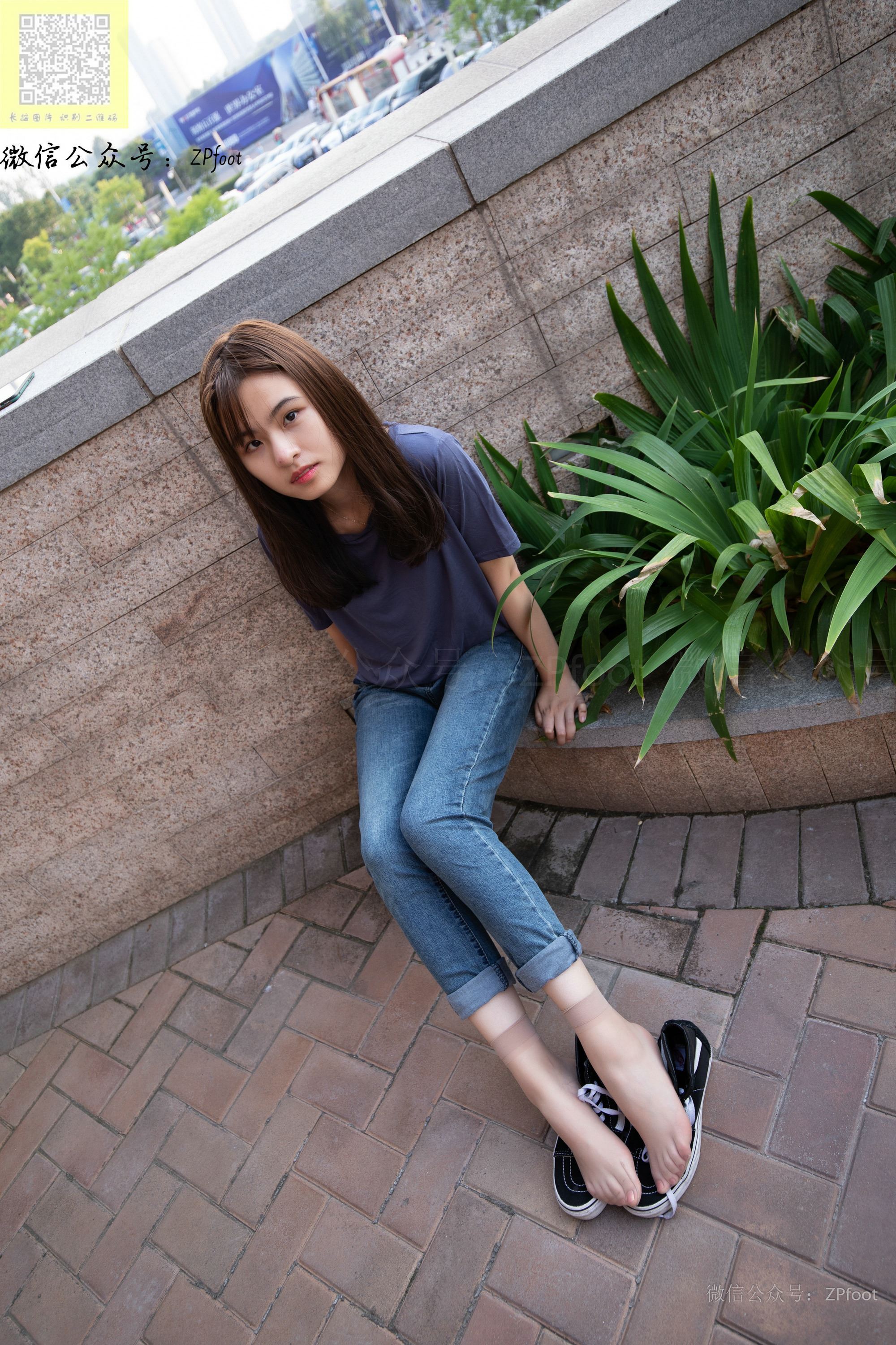 山茶摄影  帆布鞋短丝