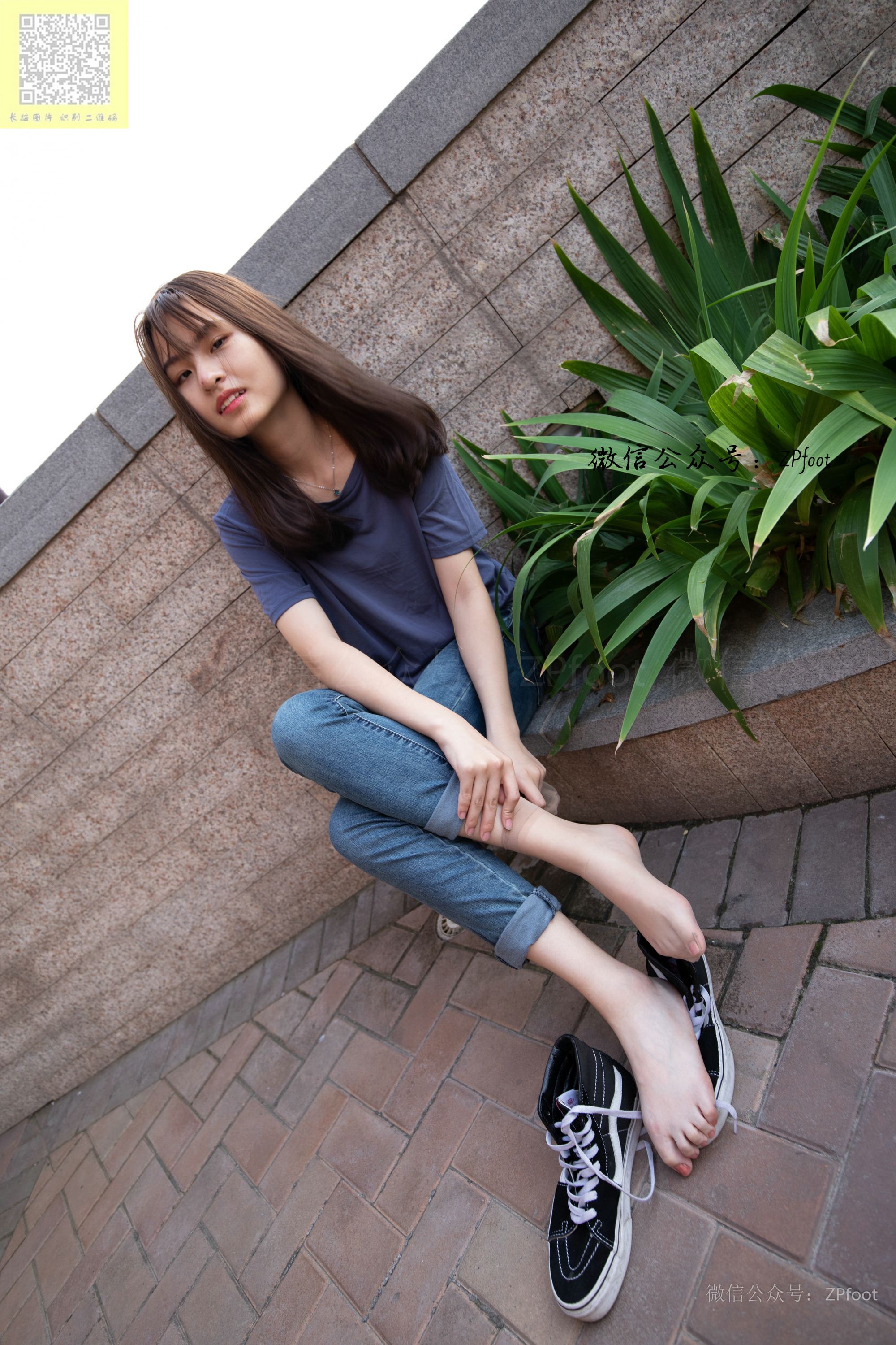 山茶摄影  帆布鞋短丝