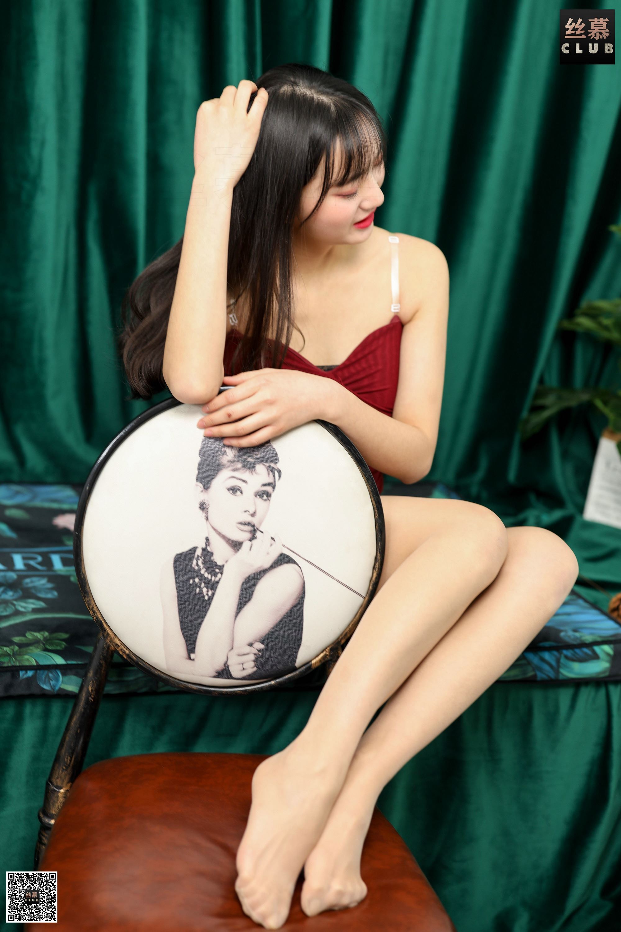 丝慕写真 SM166 佳佳 – 藏不住的丝欢你