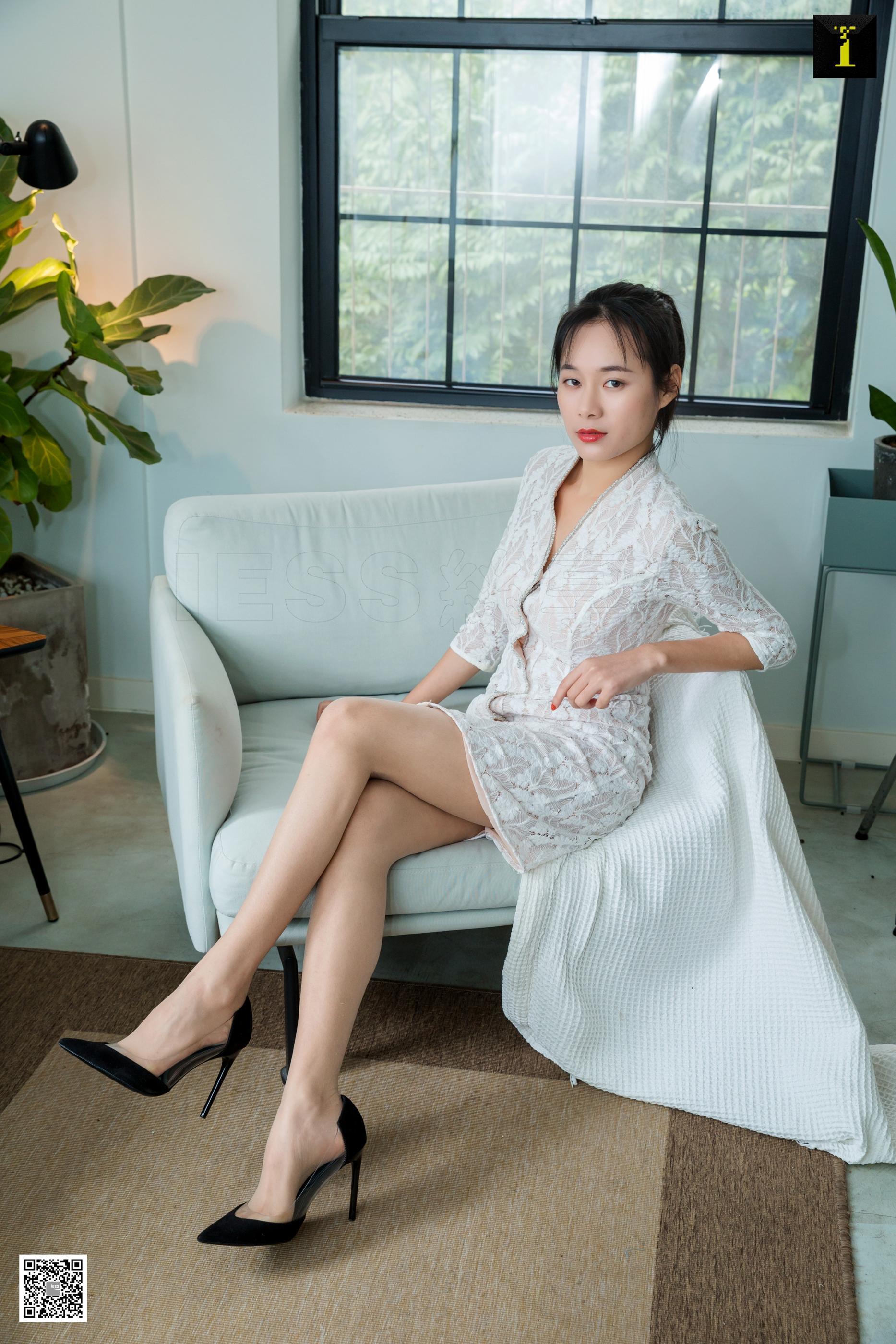 IESS异思趣向 2020.01.08 丝享家656：小小 – 你选高跟还是平底