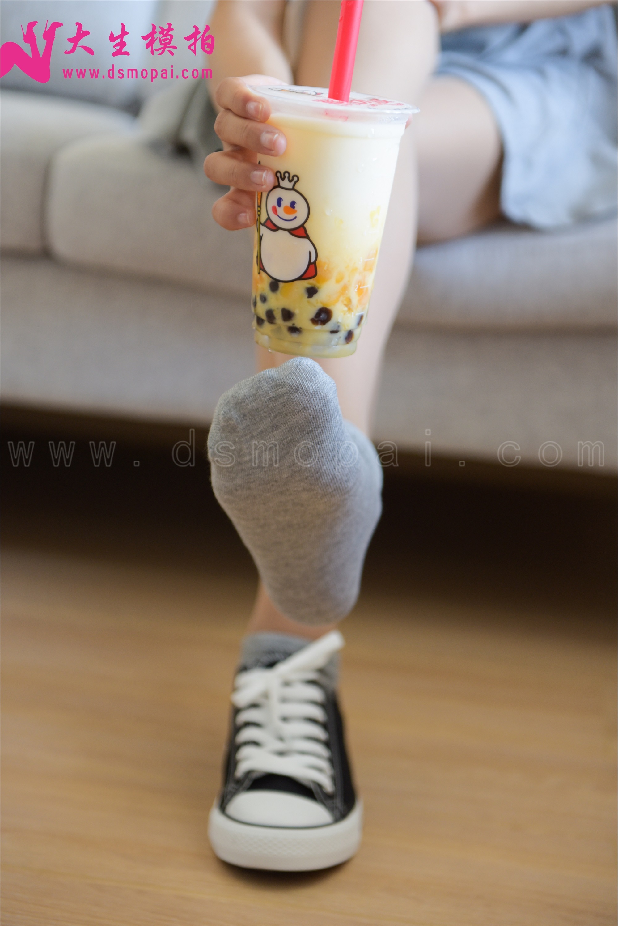 大生模拍 No.066 菲菲 奶昔和棉袜肉丝的交织