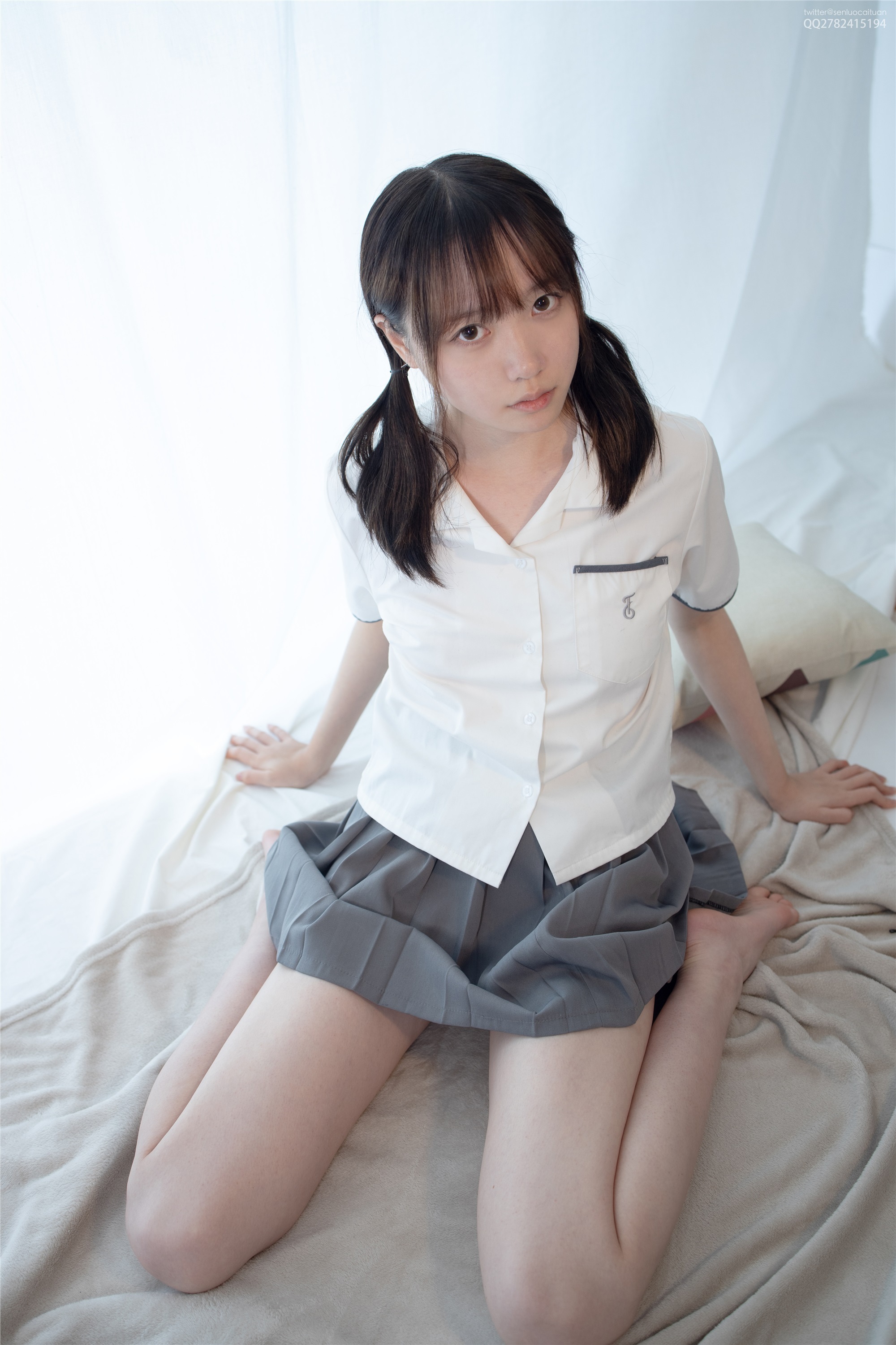 森萝财团萝莉丝足写真 JKFUN-048