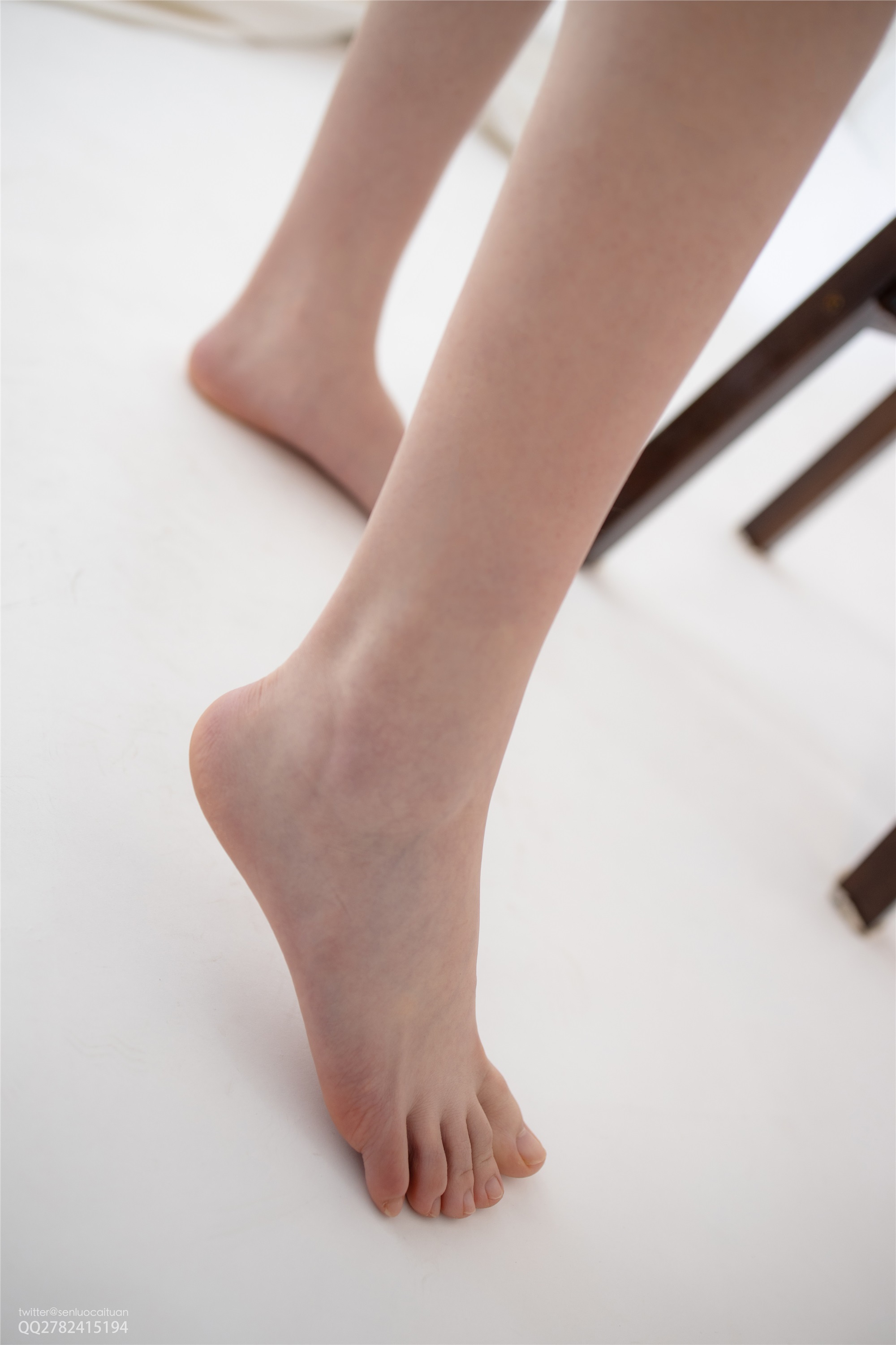 森萝财团萝莉丝足写真 JKFUN-049 Aika 高跟鞋果足