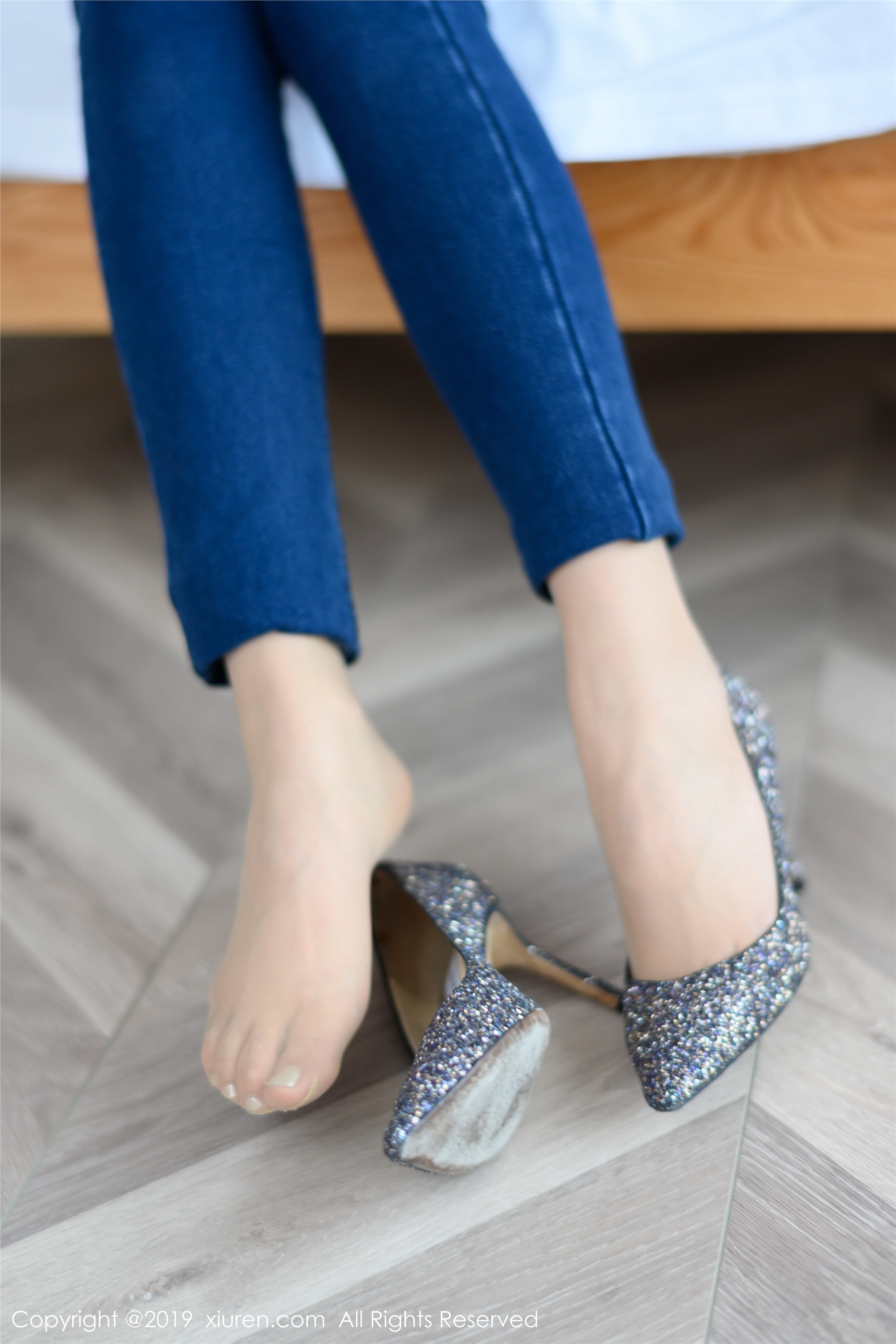 XIUREN秀人网 2019.12.12 No.1843 果儿Victoria