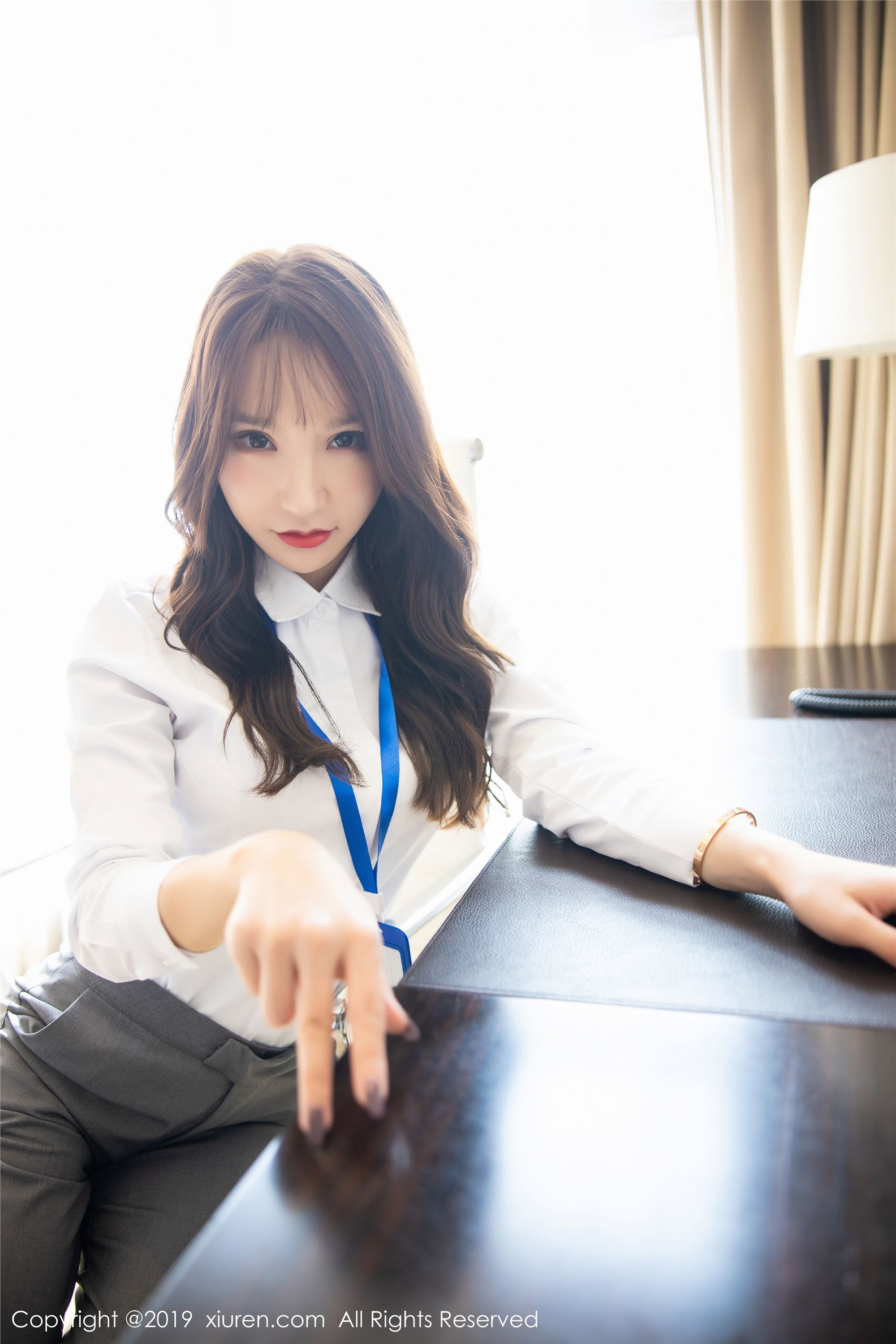 秀人网XIUREN写真 No.1834 性感秘书内衣诱惑 周于希Sandy