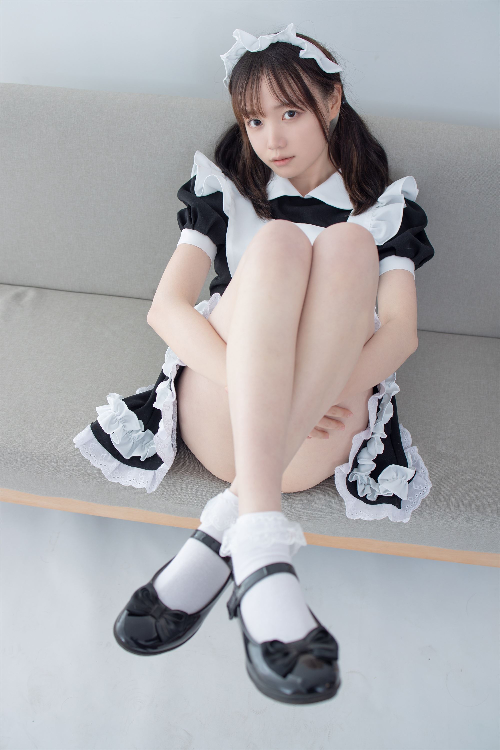 森萝财团萝莉丝足写真 JKFUN-051 Aika 蕾丝花边短袜女仆