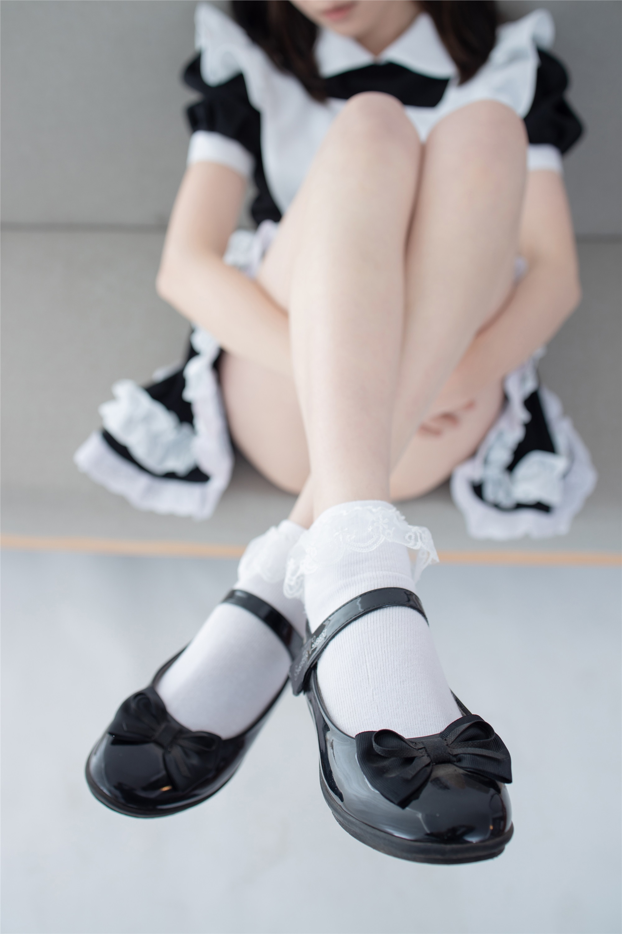 森萝财团萝莉丝足写真 JKFUN-051 Aika 蕾丝花边短袜女仆