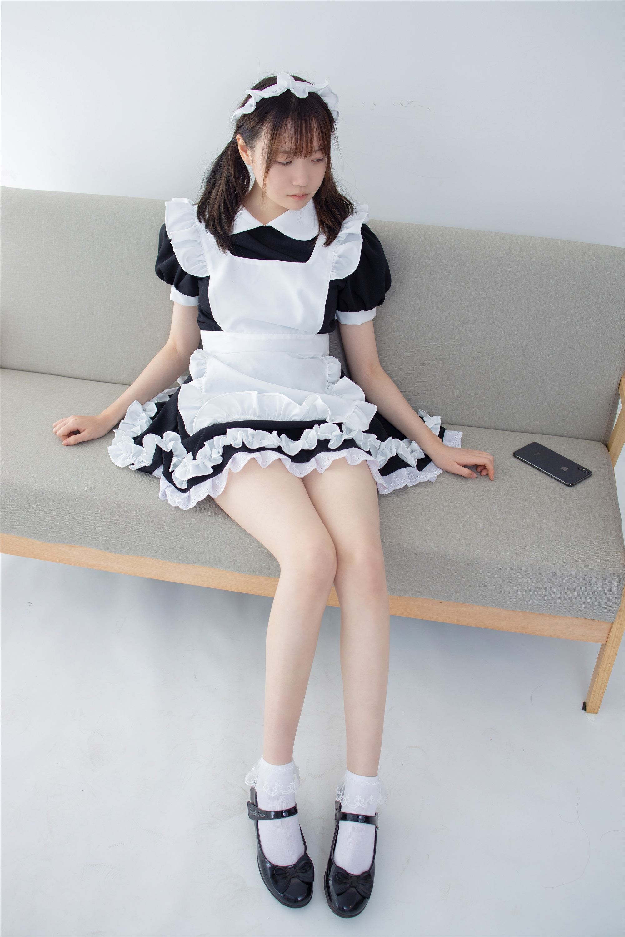 森萝财团萝莉丝足写真 JKFUN-051 Aika 蕾丝花边短袜女仆