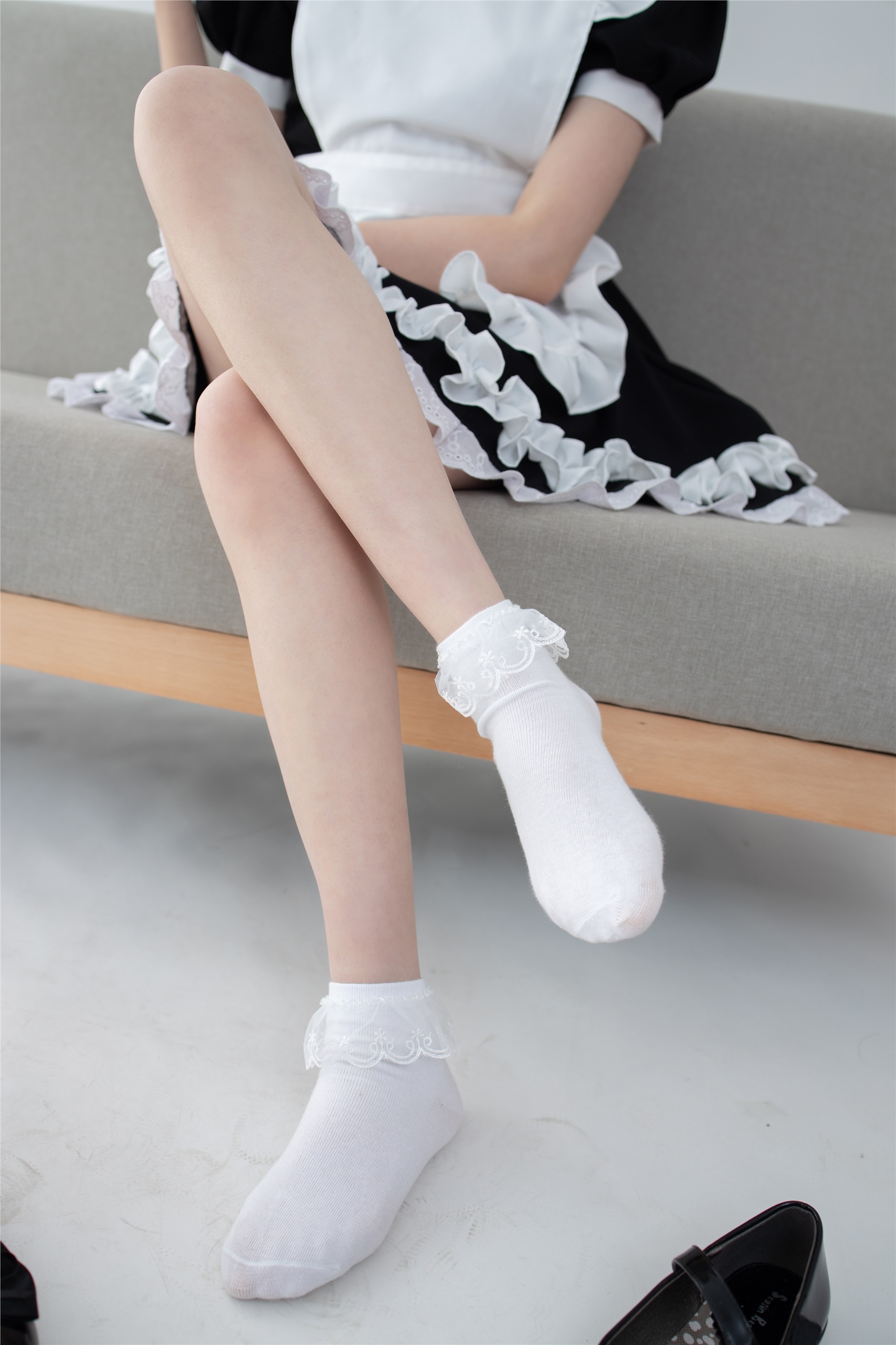 森萝财团萝莉丝足写真 JKFUN-051 Aika 蕾丝花边短袜女仆