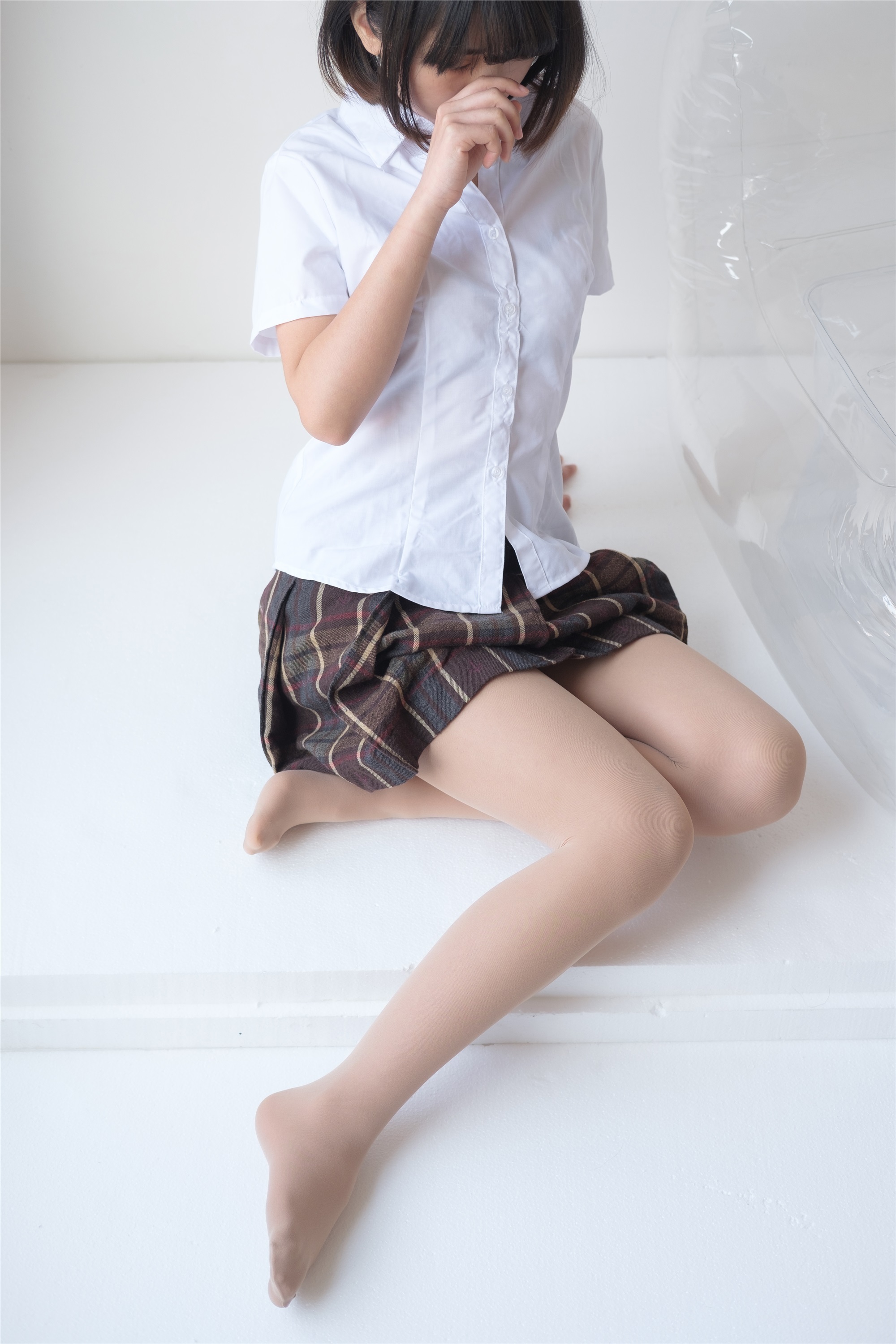 森萝财团萝莉丝足写真 X-013 肉丝妹妹的白船袜