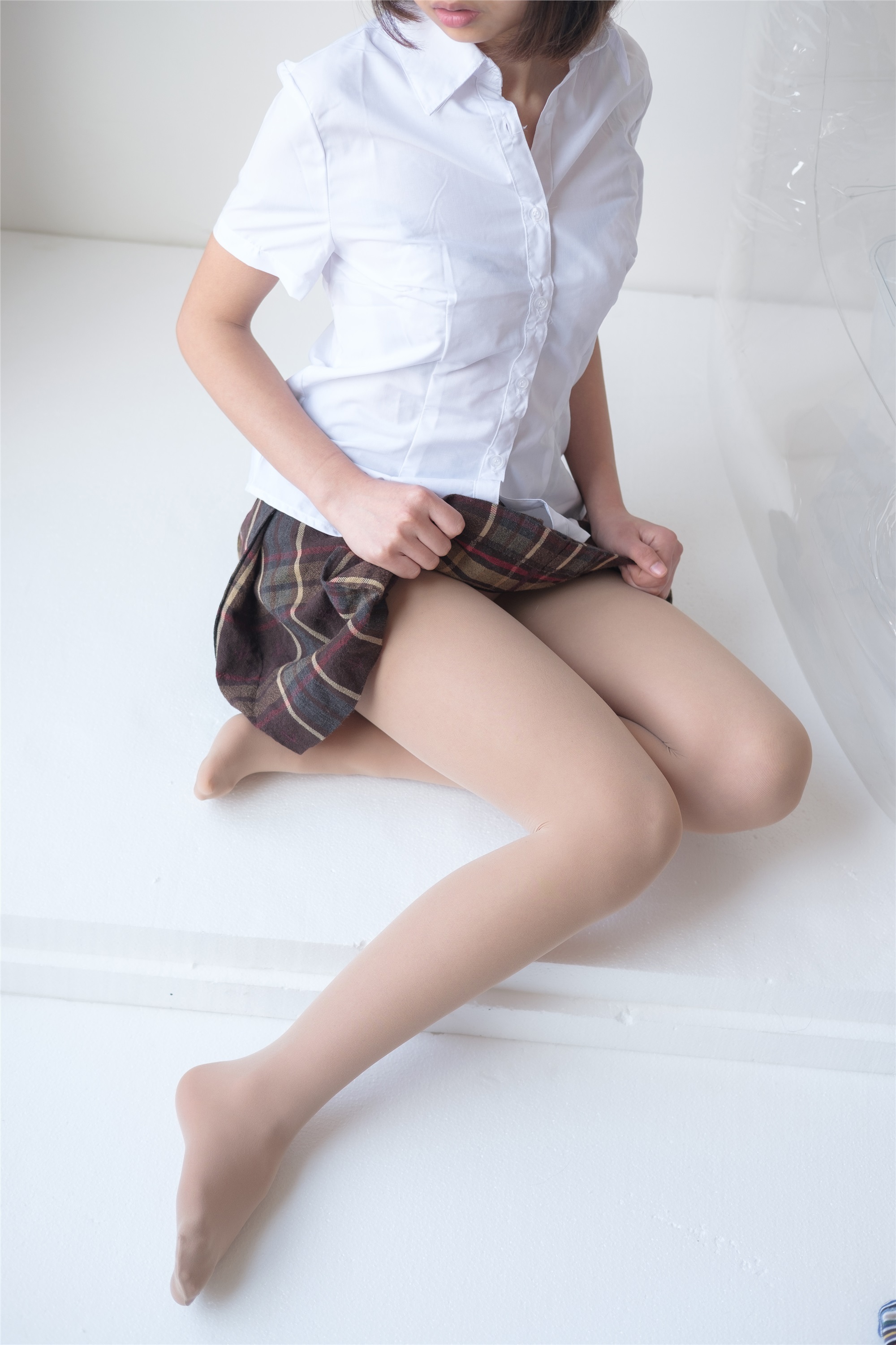 森萝财团萝莉丝足写真 X-013 肉丝妹妹的白船袜