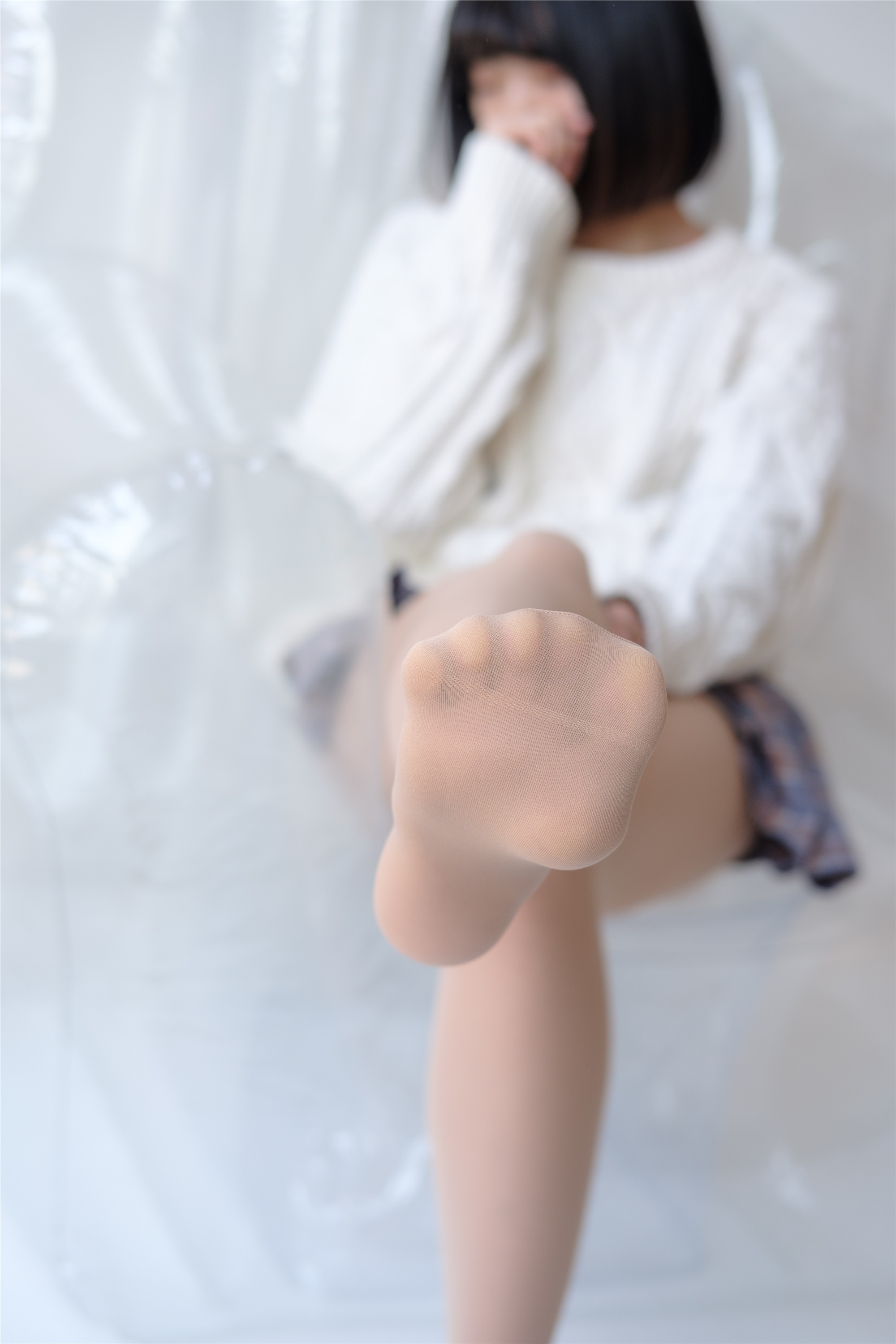 森萝财团萝莉丝足写真 X-013 肉丝妹妹的白船袜