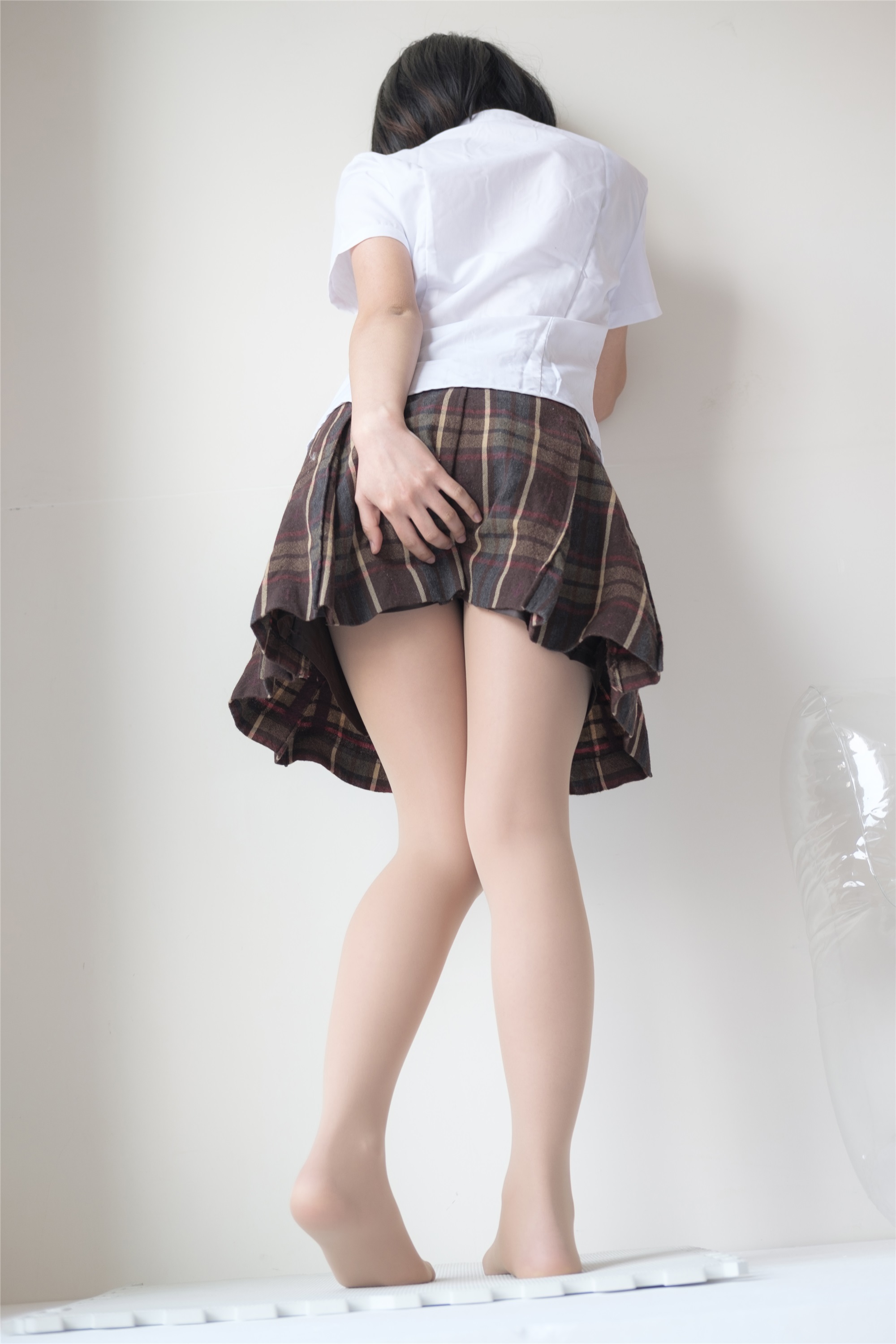 森萝财团萝莉丝足写真 X-013 肉丝妹妹的白船袜