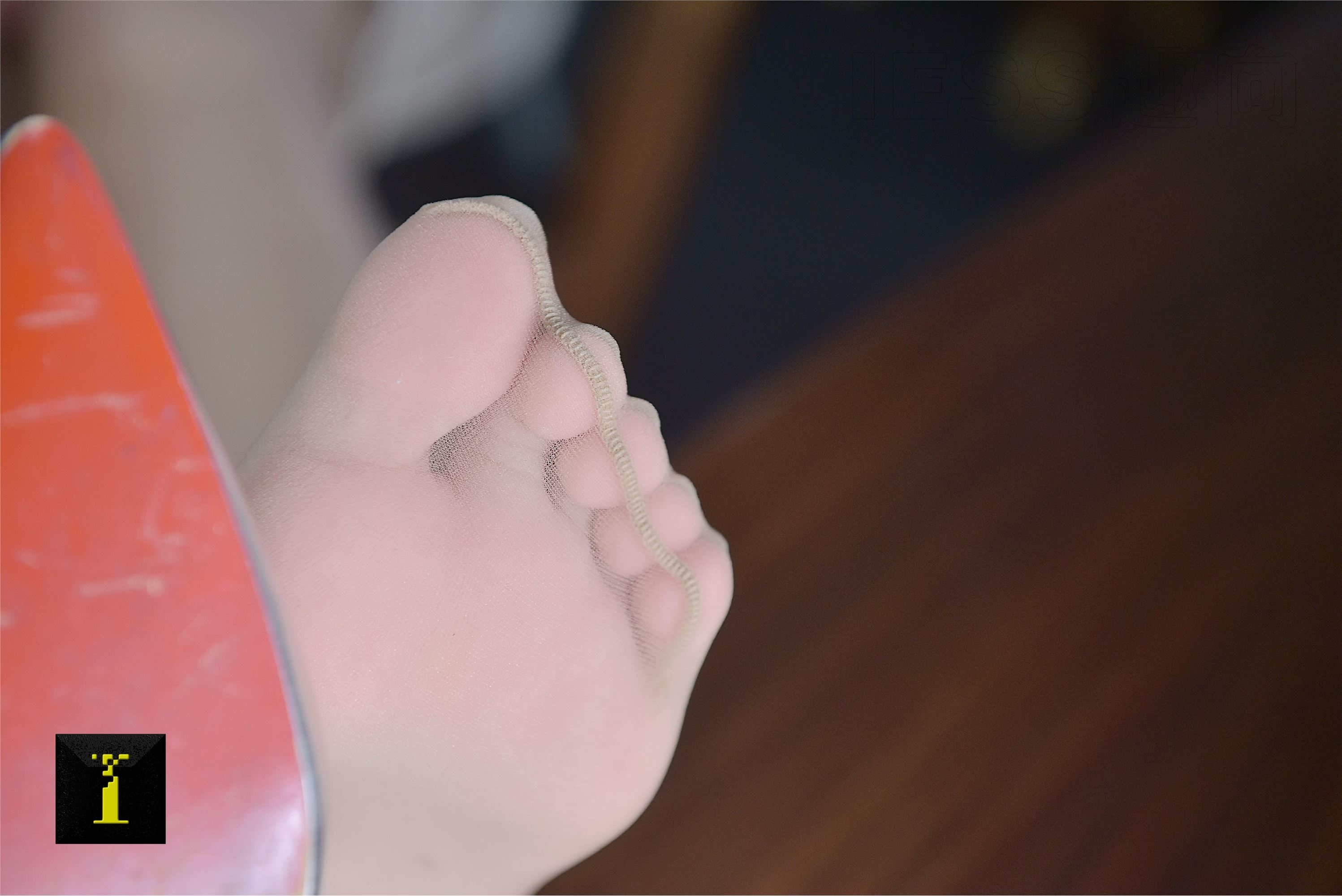 IESS异思趣向 普惠集 124 别人家的模特 – 霸气姐 II