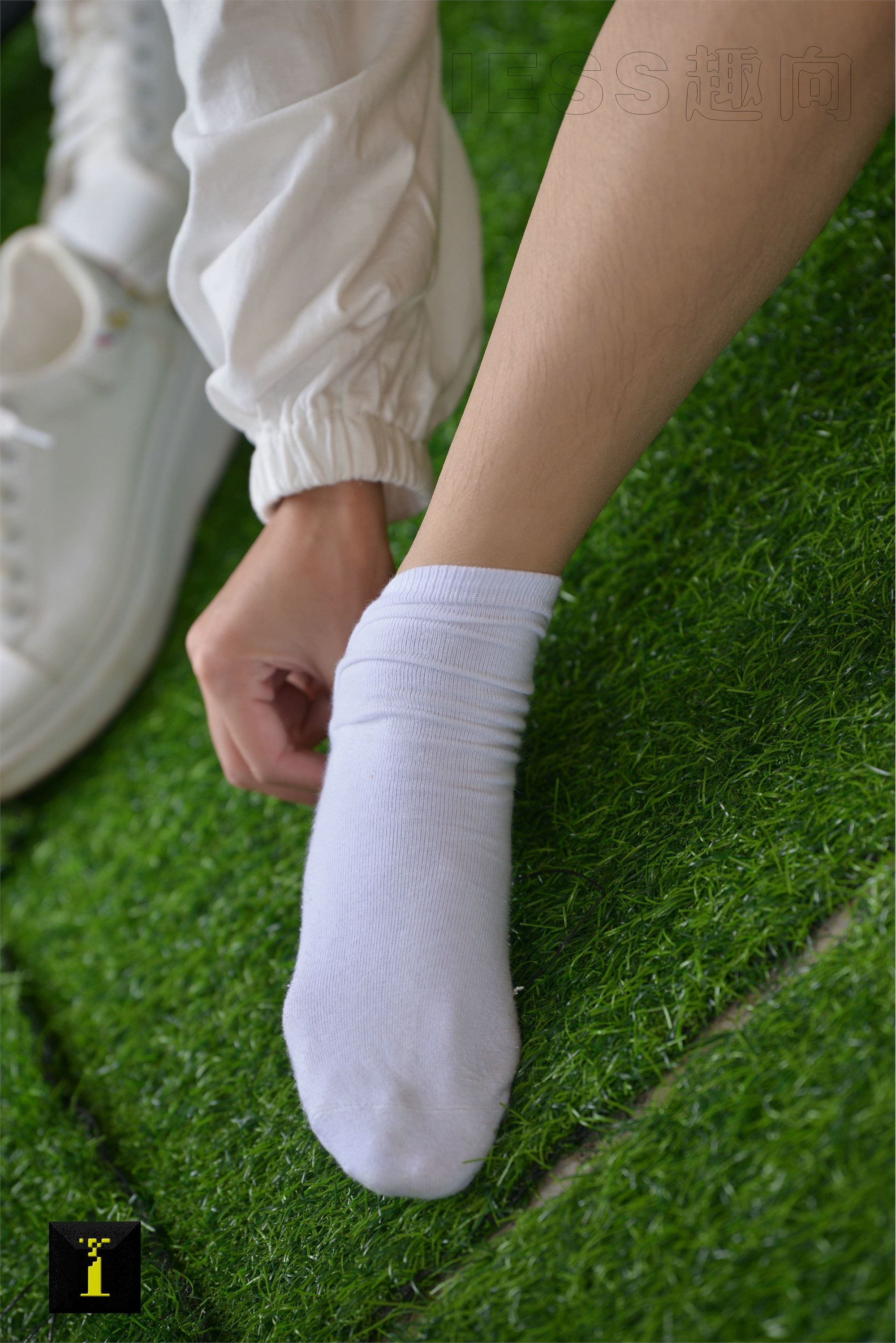 IESS异思趣向 普惠集 125 茜 – 浓密的脚毛