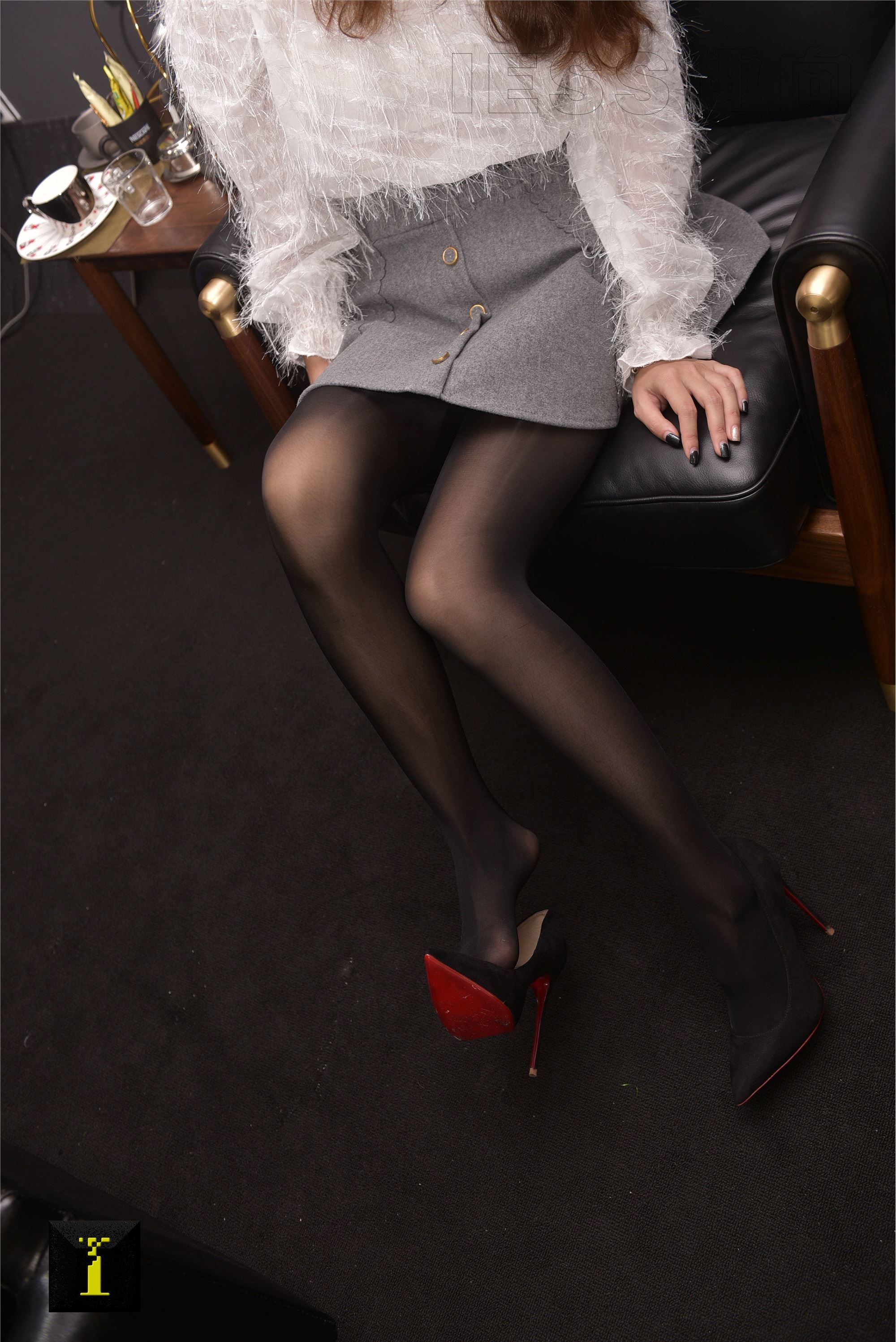 IESS异思趣向 普惠集 126 茜 – 新品黑丝