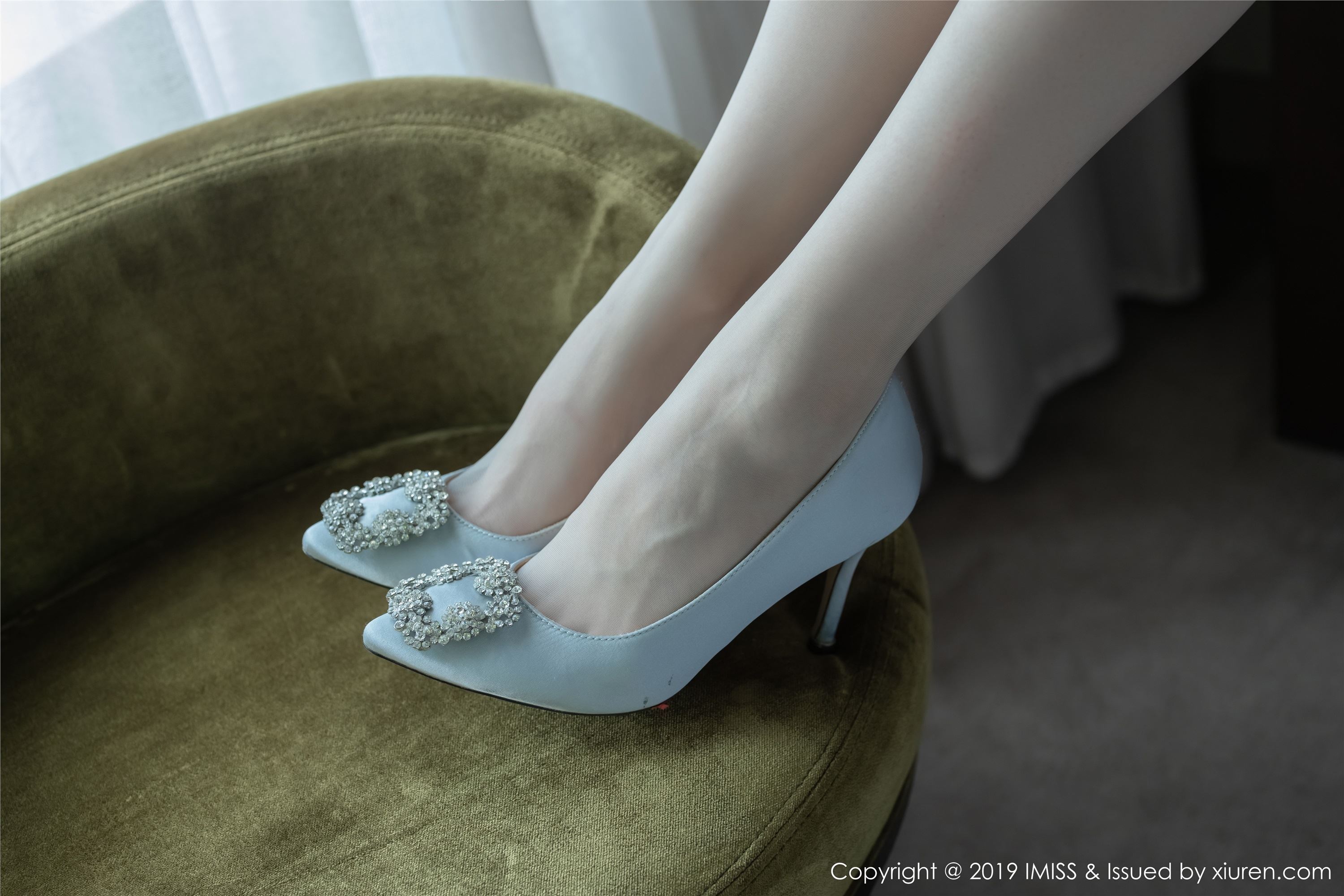 IMiss爱蜜社2019.12.27 Vol.424 极致销魂的丝袜美腿视觉诱惑 许诺Sabrina