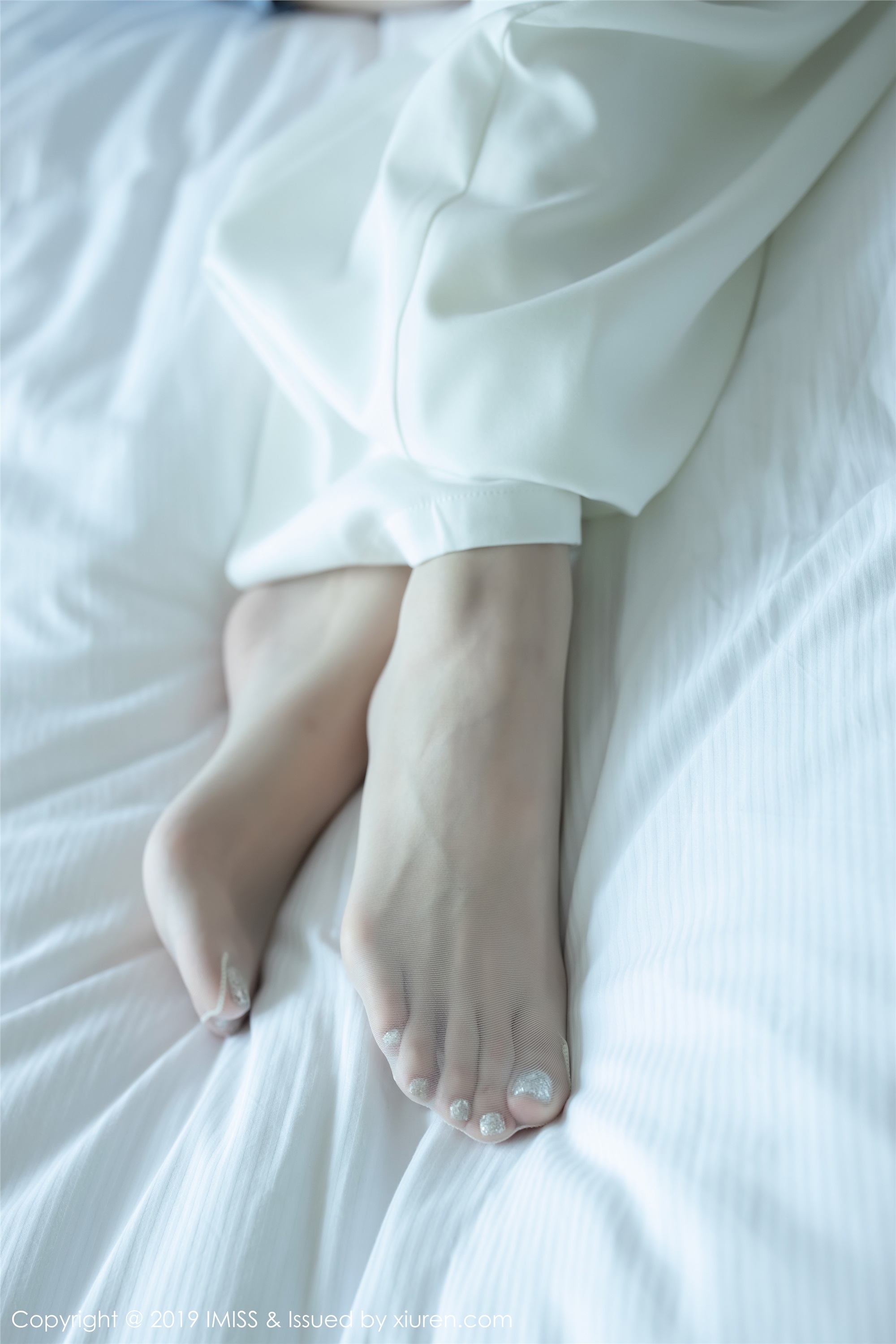 IMiss爱蜜社2019.12.27 Vol.424 极致销魂的丝袜美腿视觉诱惑 许诺Sabrina