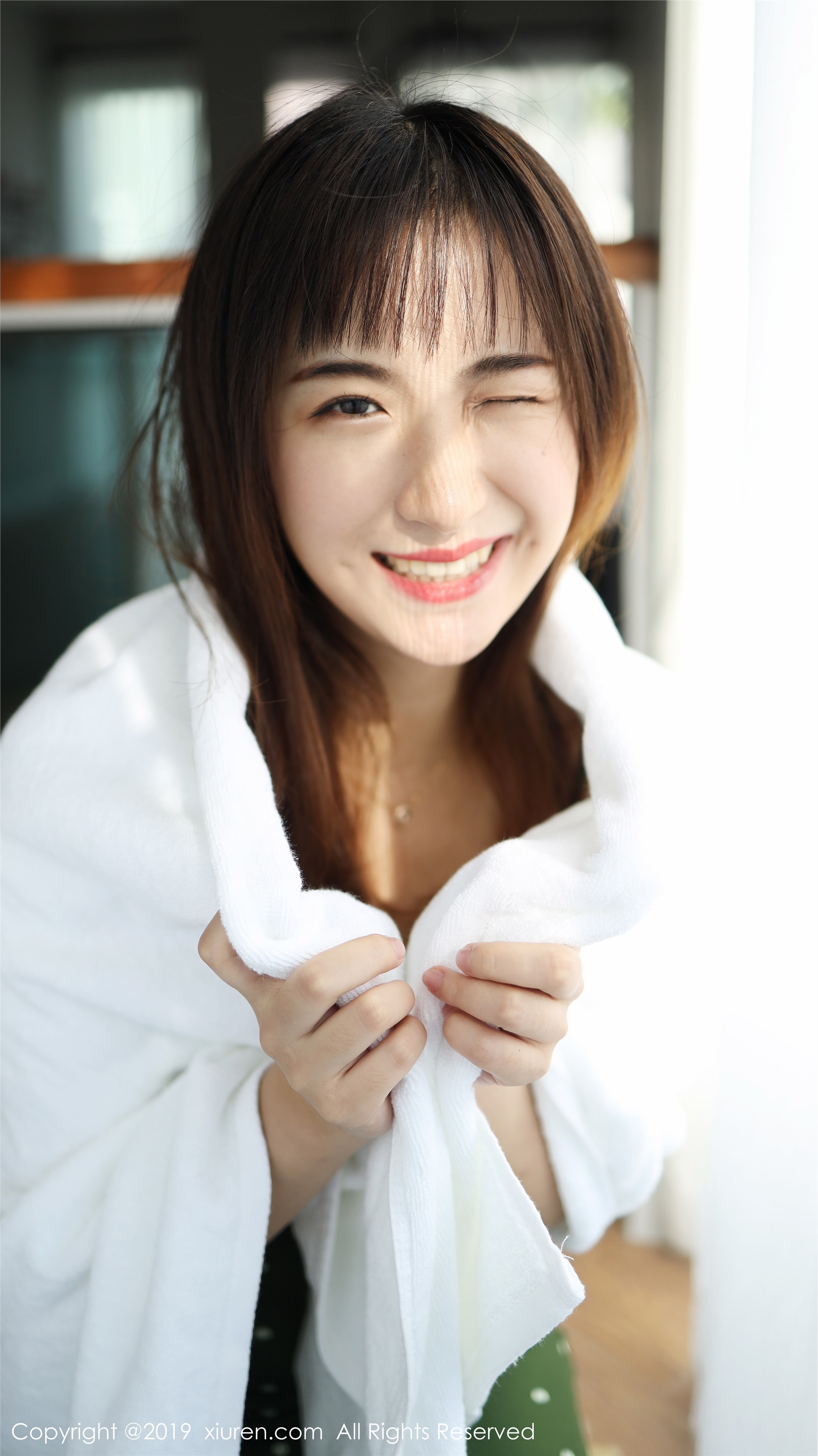 秀人网XIUREN写真 No.1892 室外小清新 艺儿拿铁