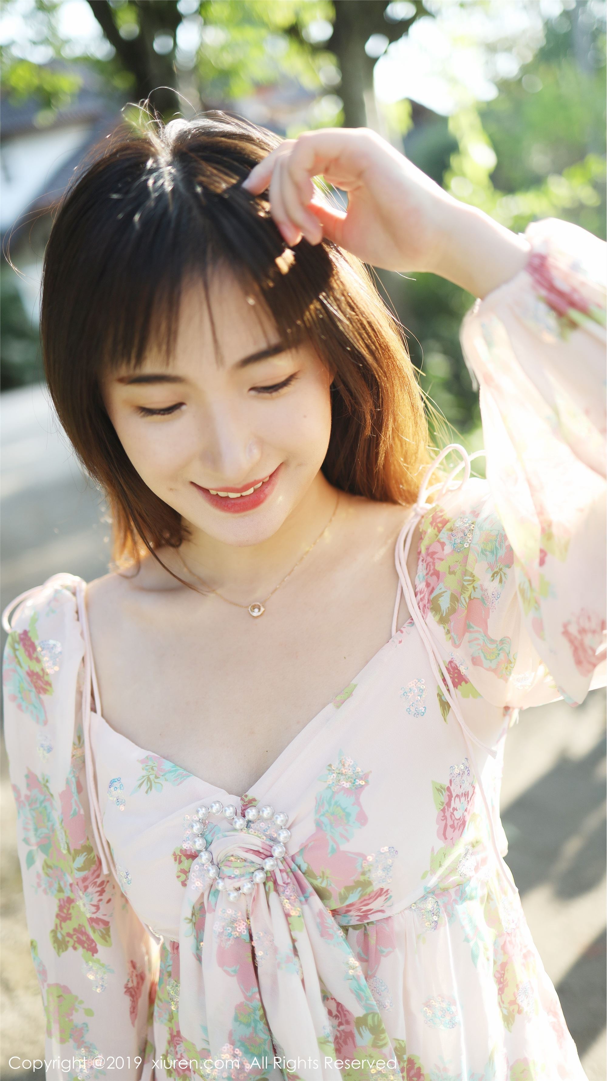 秀人网XIUREN写真 No.1892 室外小清新 艺儿拿铁