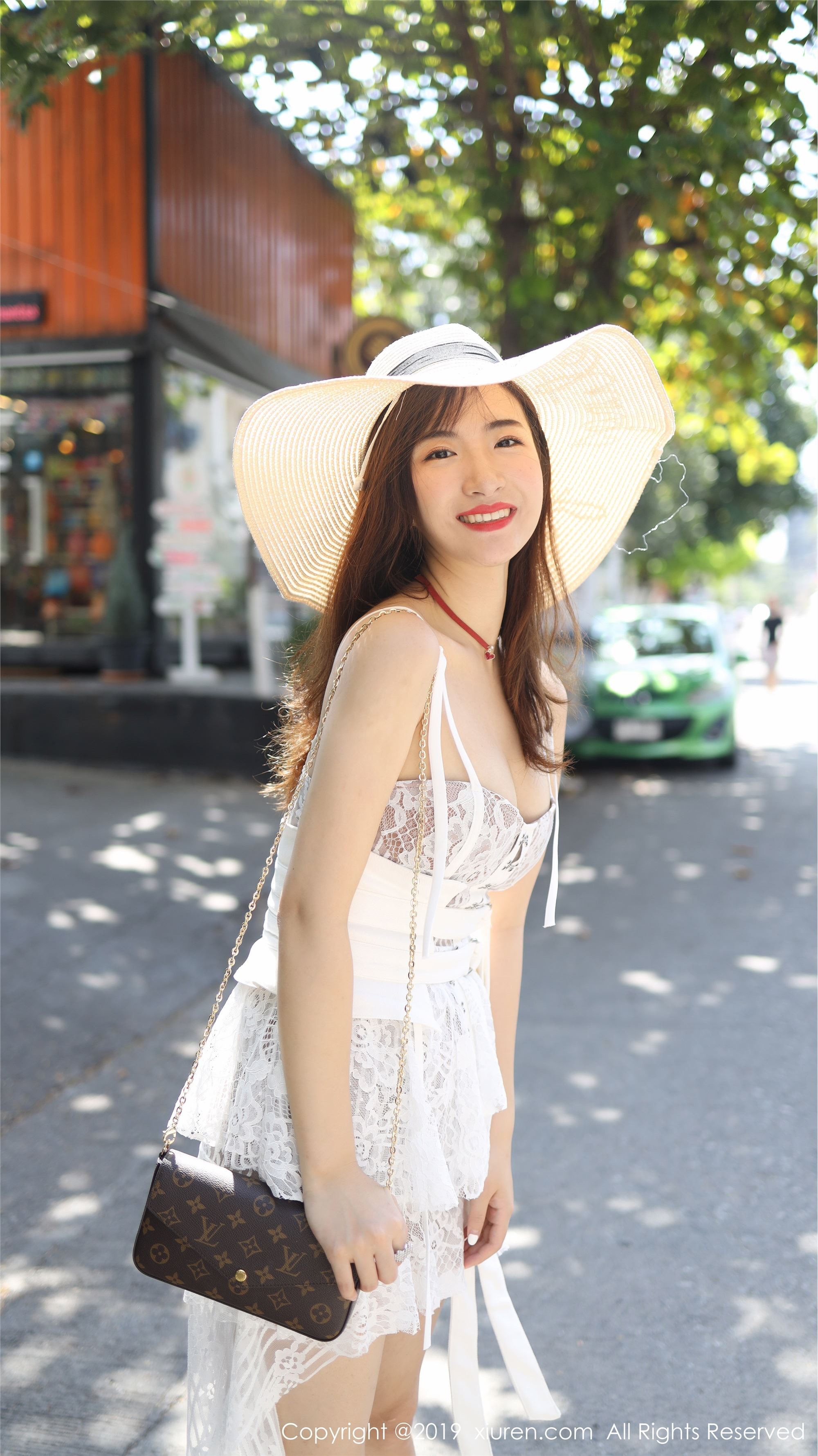 秀人网XIUREN写真 No.1892 室外小清新 艺儿拿铁