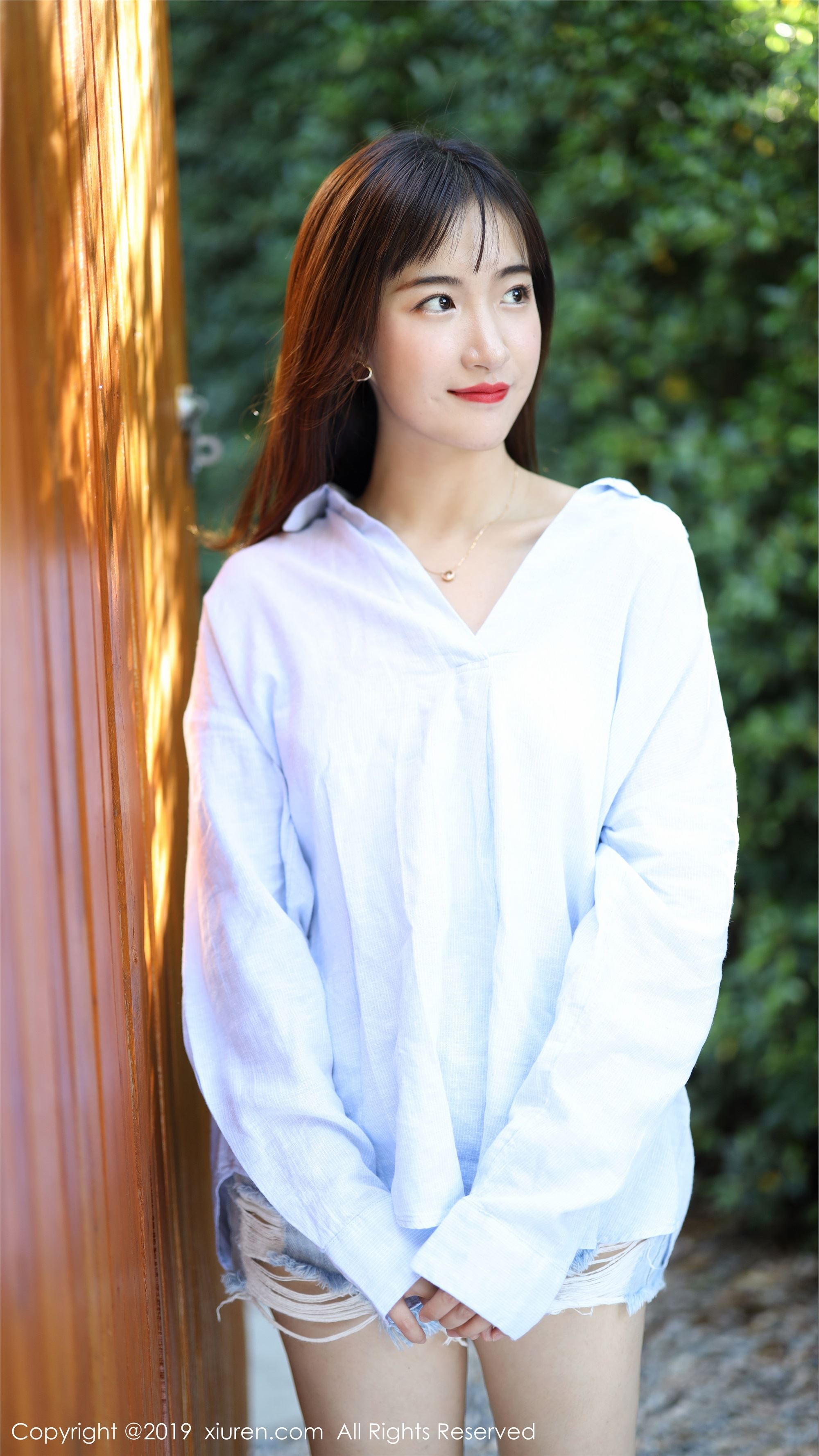 秀人网XIUREN写真 No.1892 室外小清新 艺儿拿铁