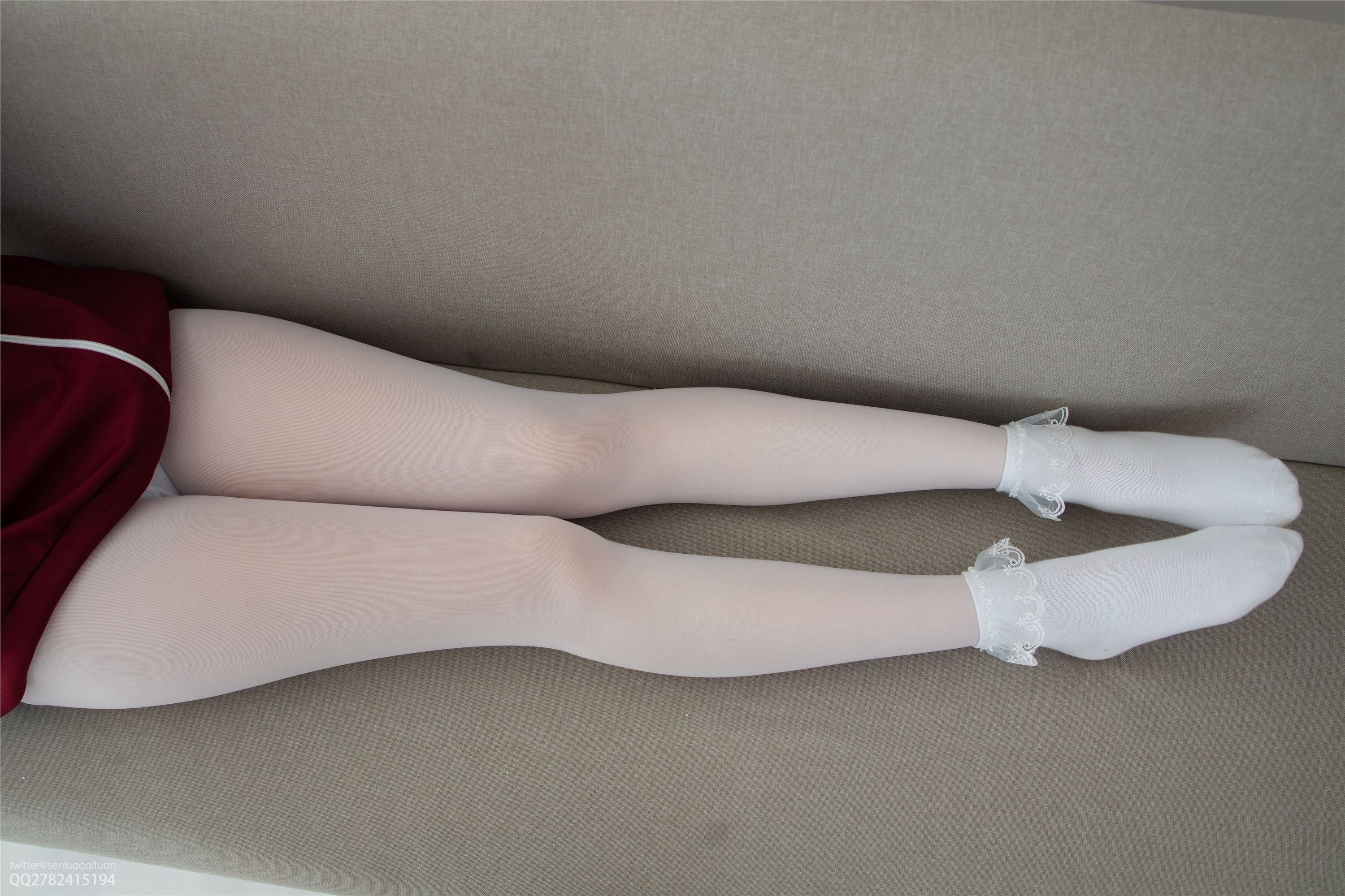 森罗财团 定制 VOL.002-3 Aika 白丝套蕾丝花边短袜