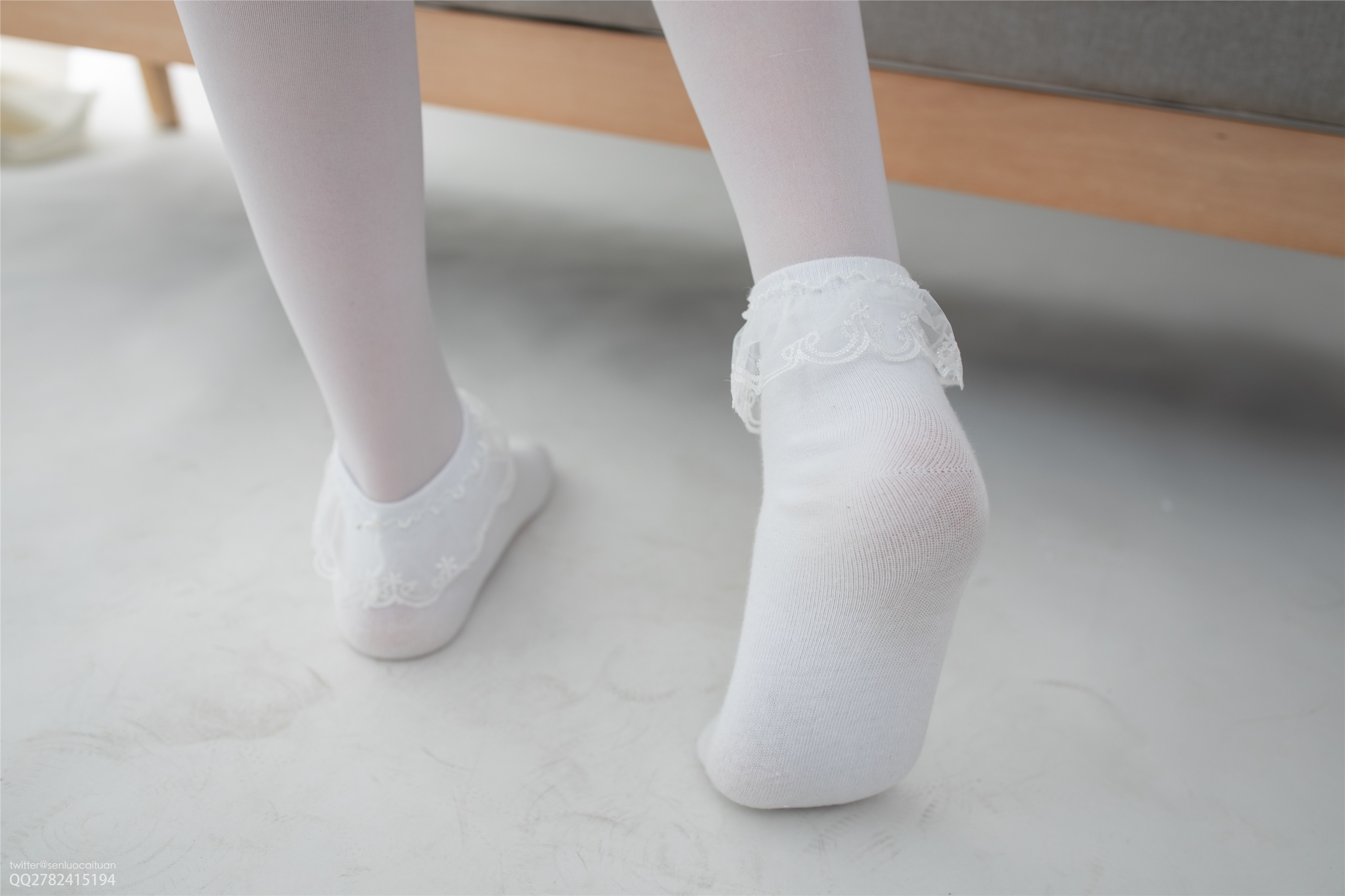 森罗财团 定制 VOL.002-3 Aika 白丝套蕾丝花边短袜