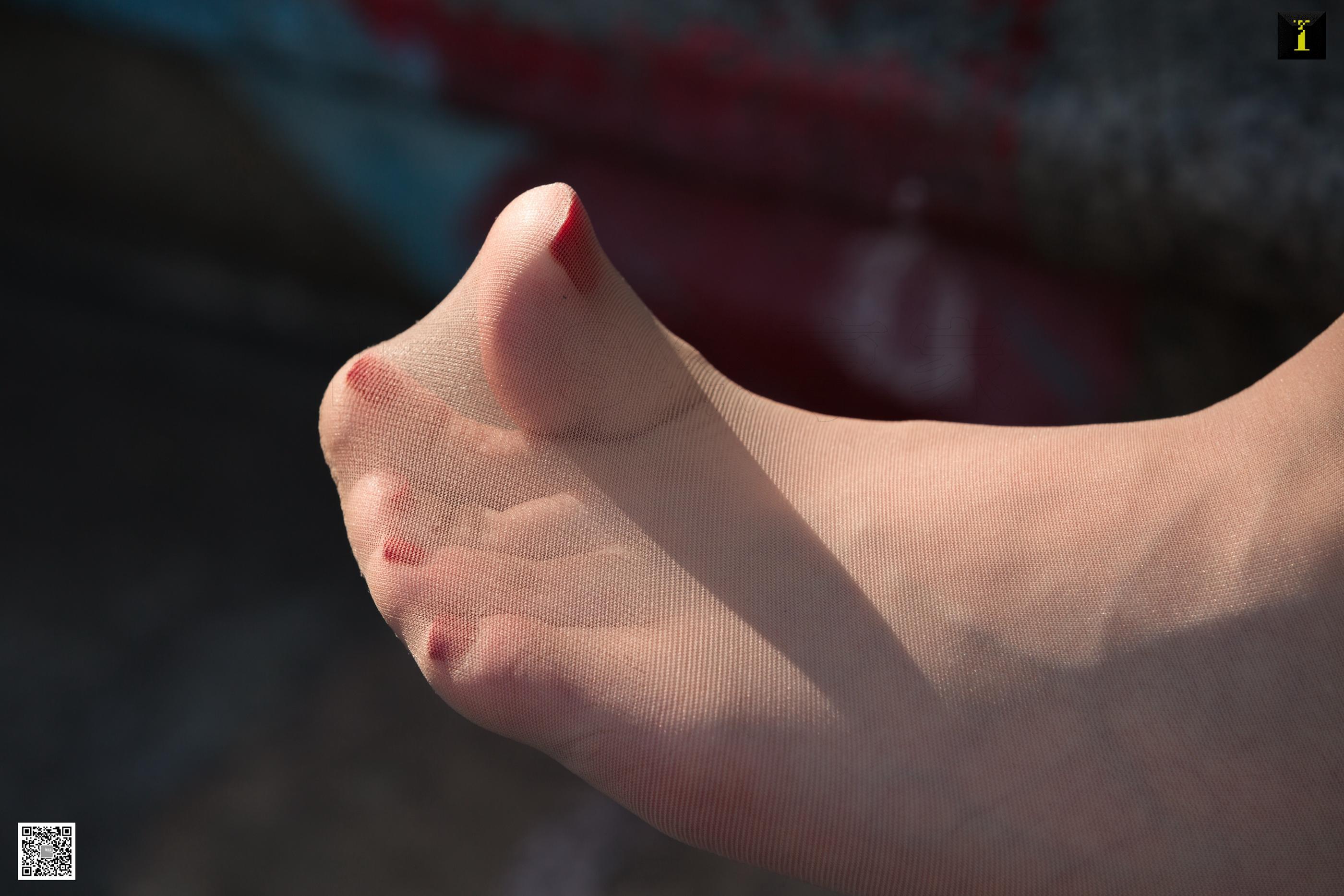 IESS异思趣向2020.02.01 SXJ.669《咖啡店门口的女孩》紫薇