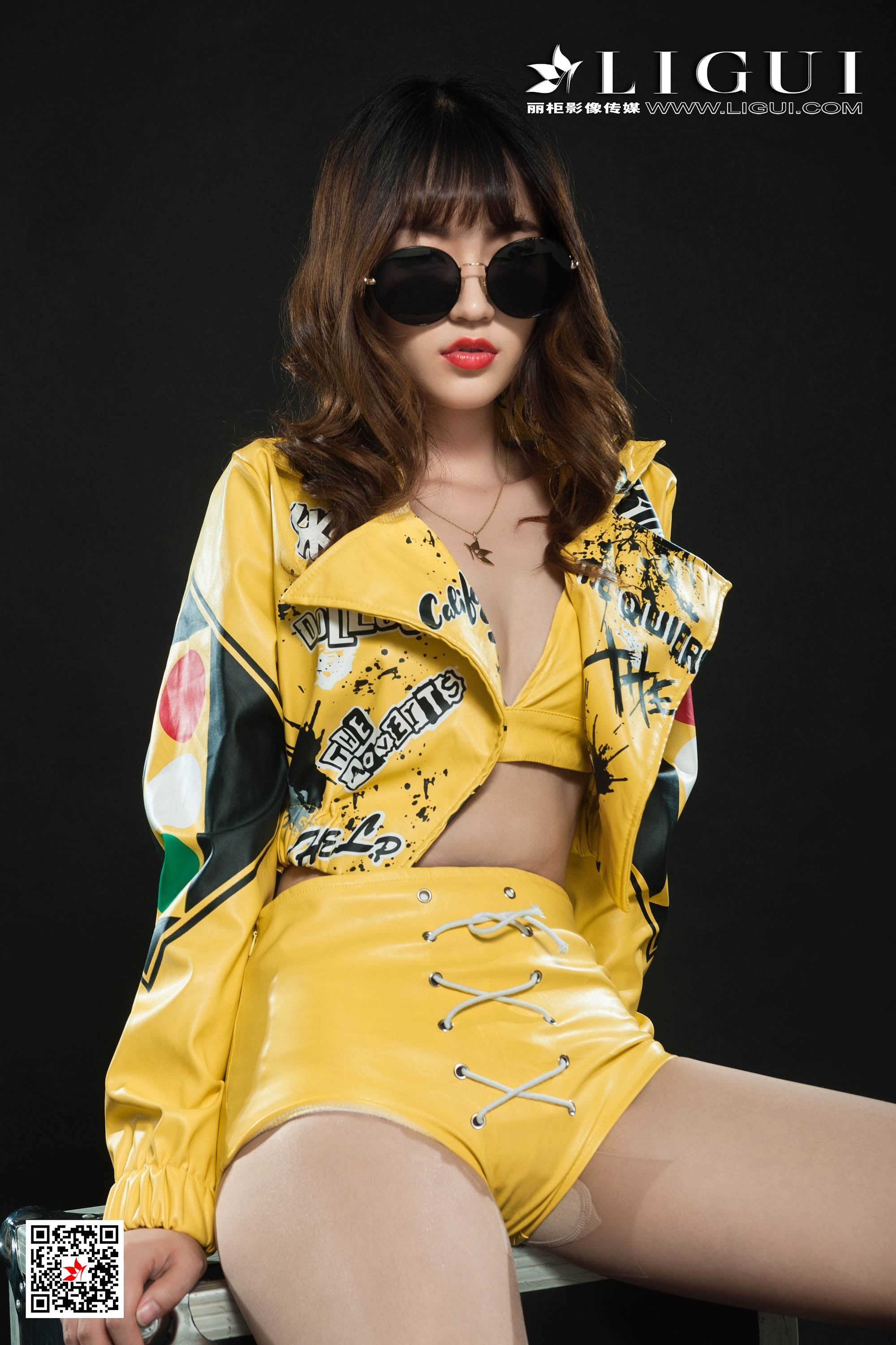 Ligui丽柜  2020.03.05《性感赛道女郎》-安娜