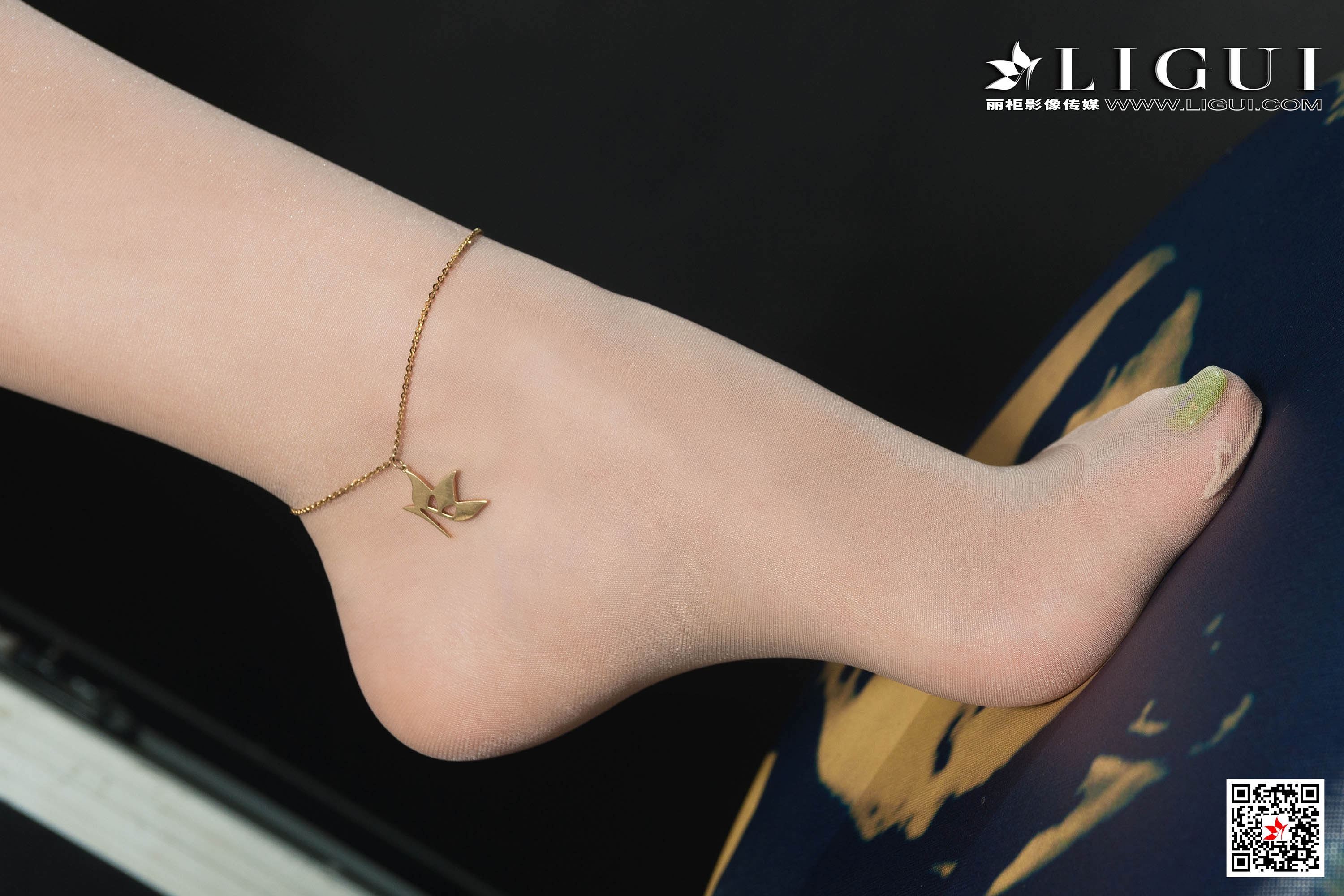 Ligui丽柜  2020.03.05《性感赛道女郎》-安娜