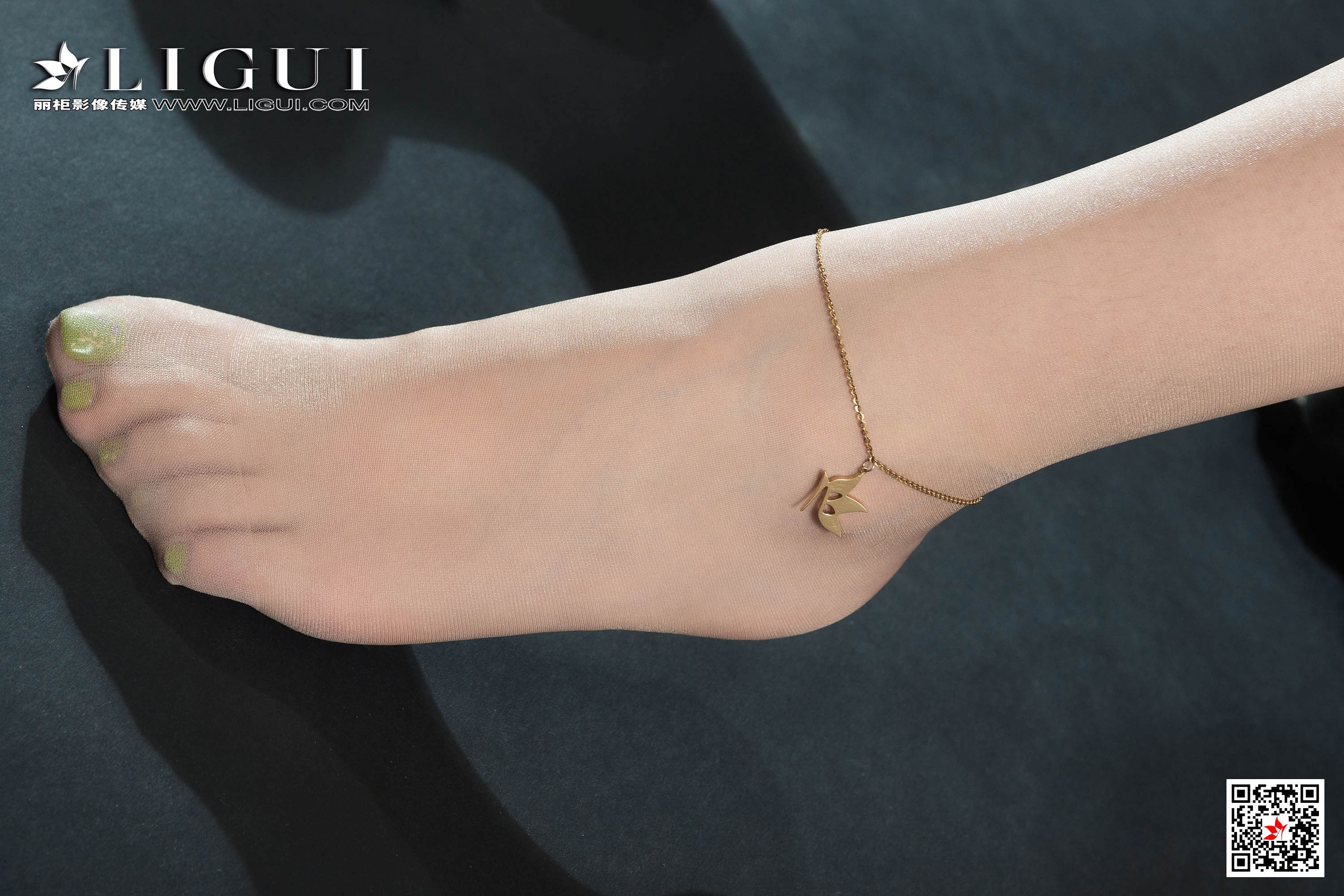 Ligui丽柜  2020.03.05《性感赛道女郎》-安娜