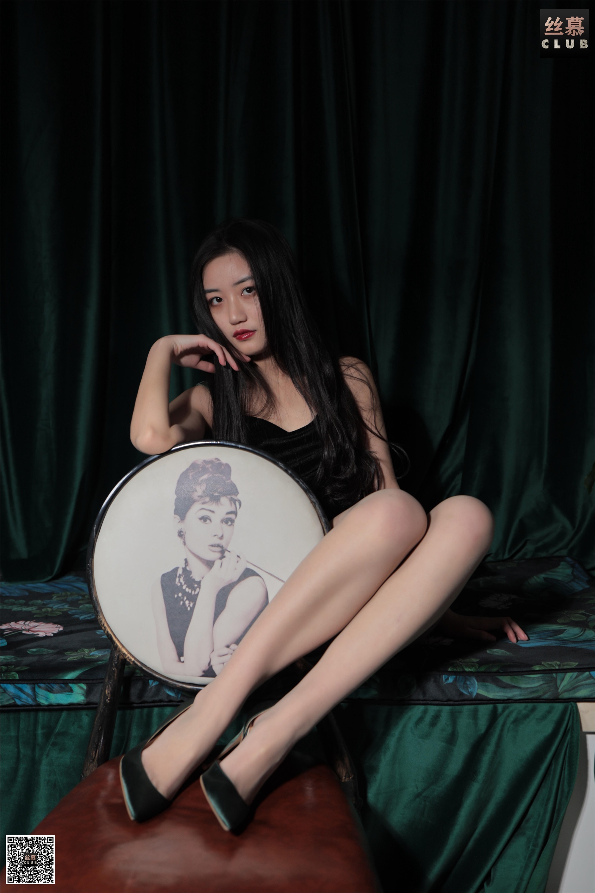 丝慕写真 SM155 天天一元 双双《犯规的御姐》