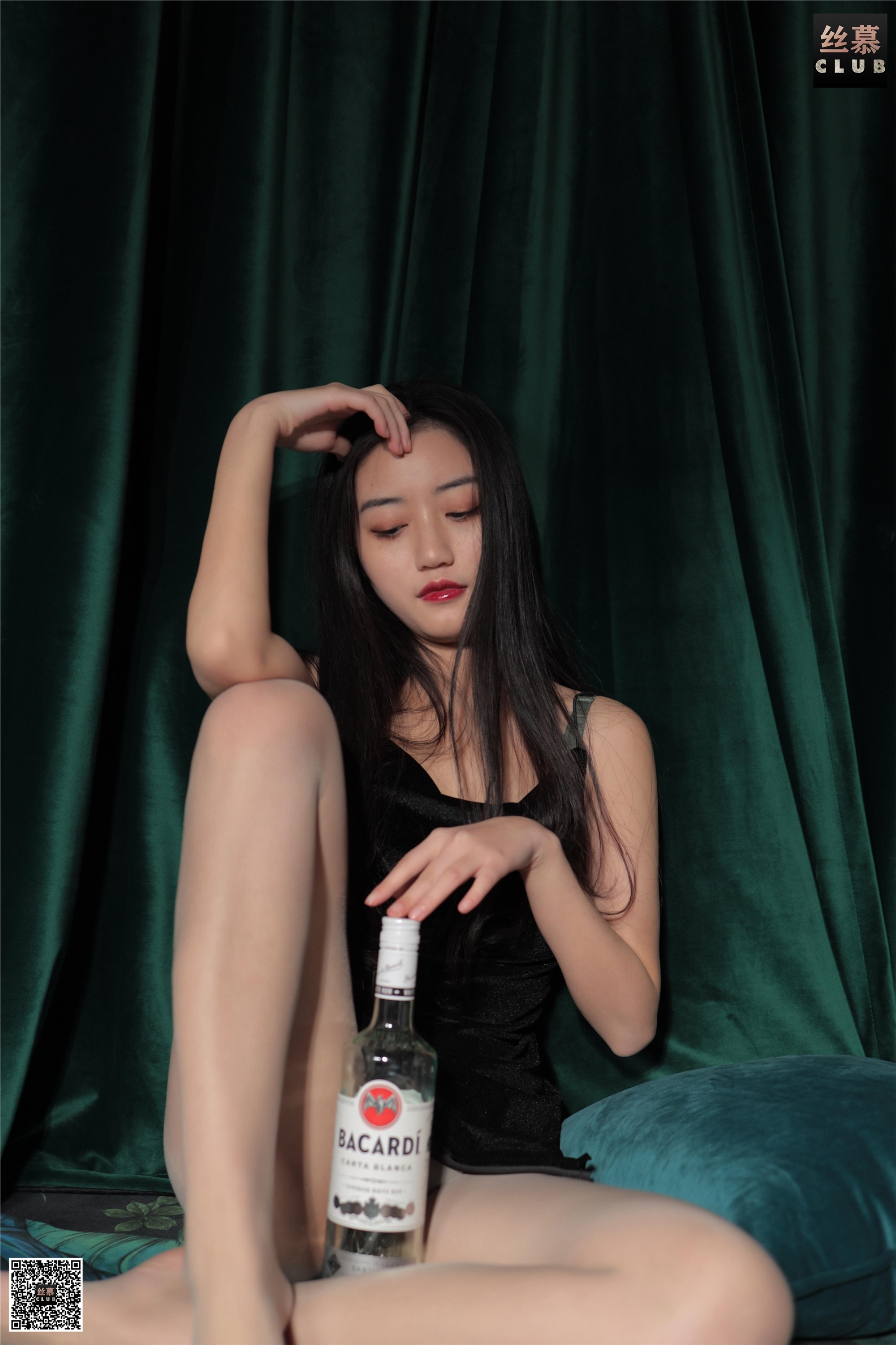 丝慕写真 SM155 天天一元 双双《犯规的御姐》