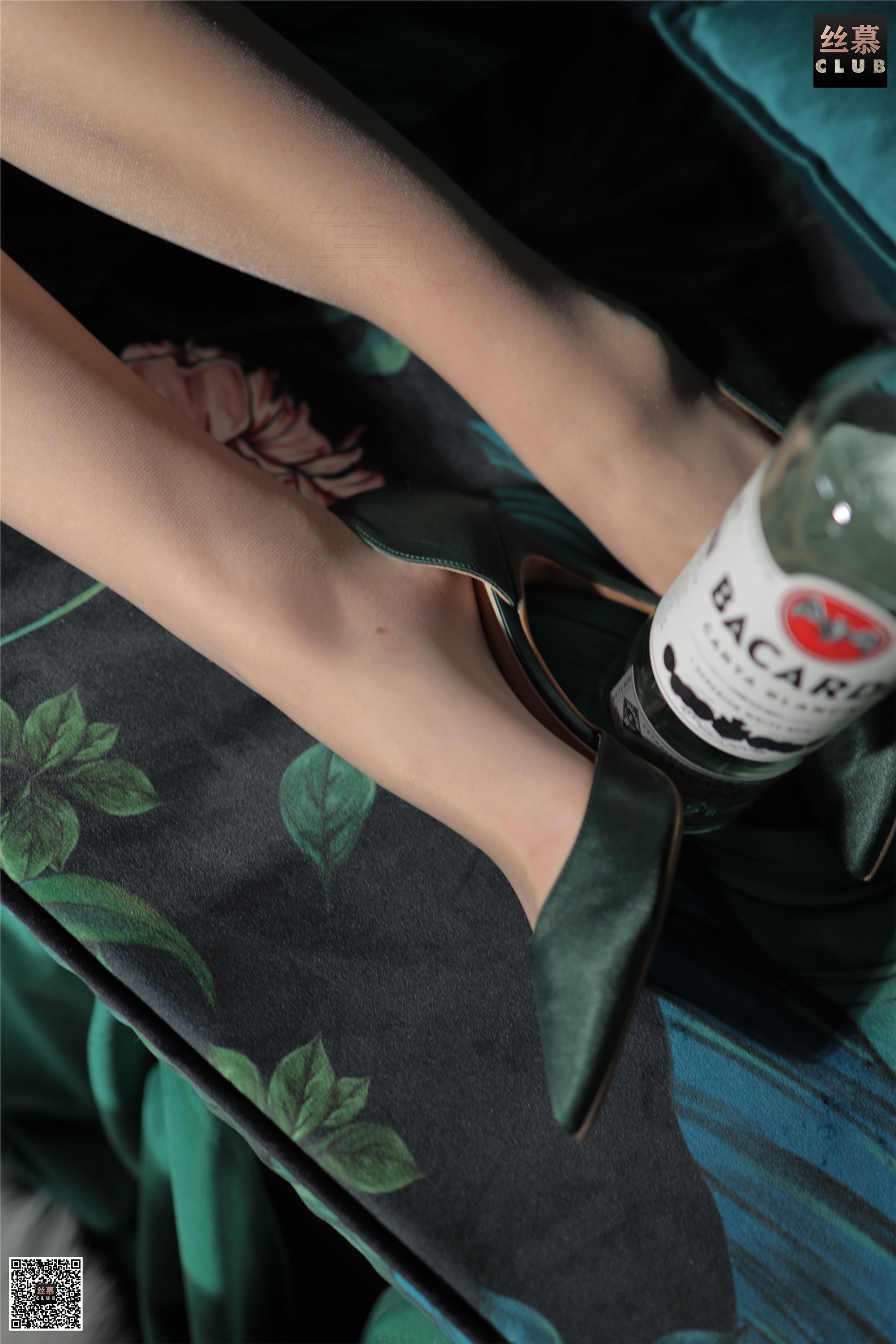 丝慕写真 SM155 天天一元 双双《犯规的御姐》