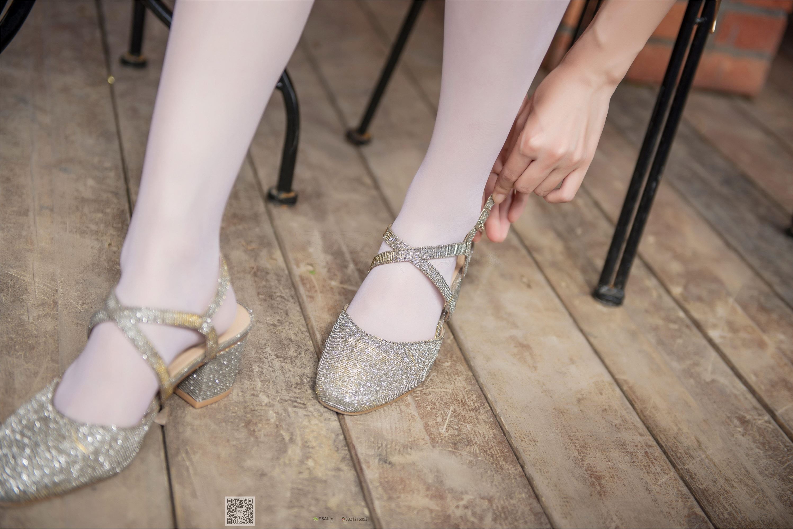 SSA丝社 009期 小琪琪 超薄5D长筒袜街拍